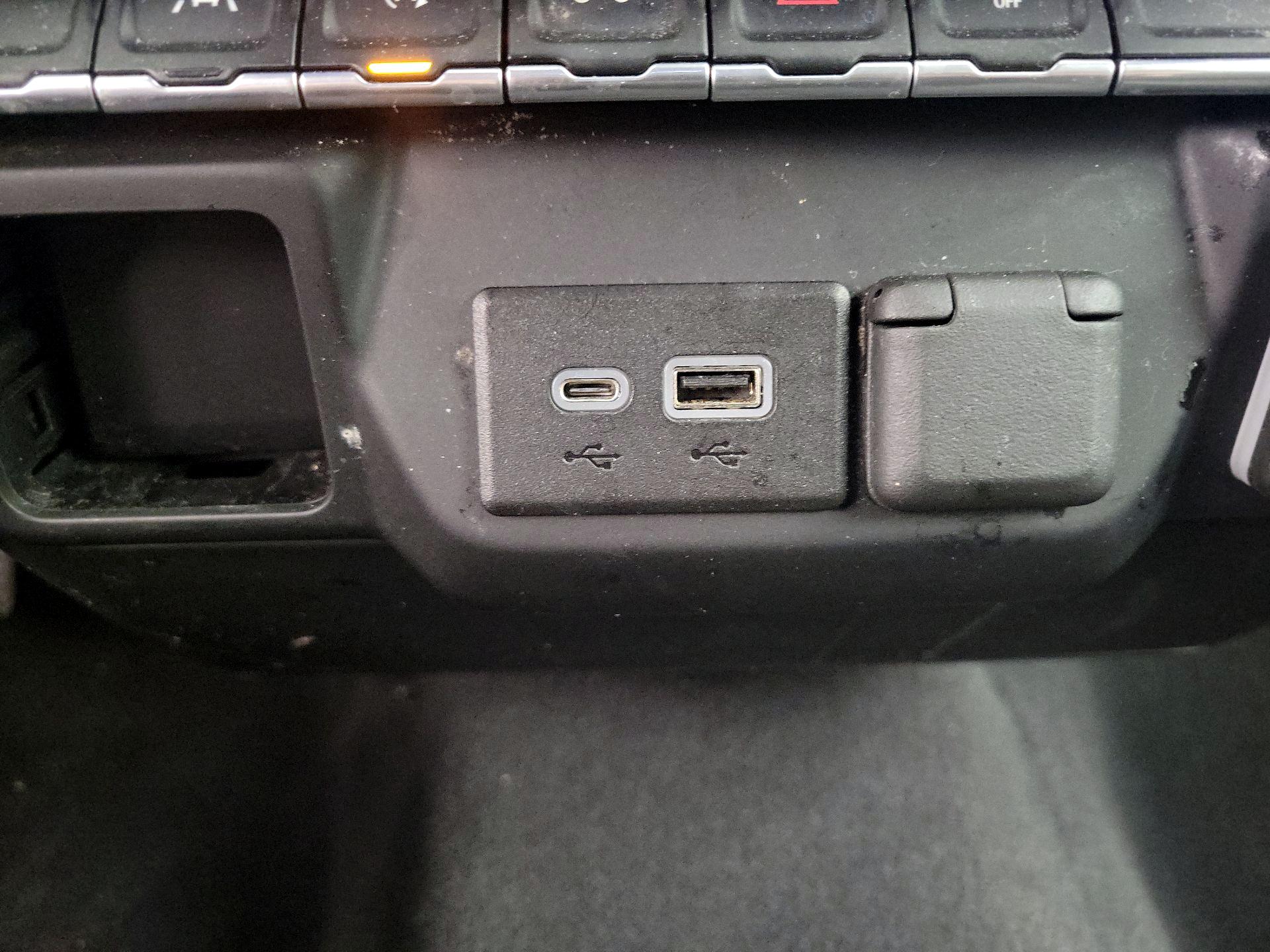 Thumbnail: 2022 Chevrolet Silverado 1500 - 18