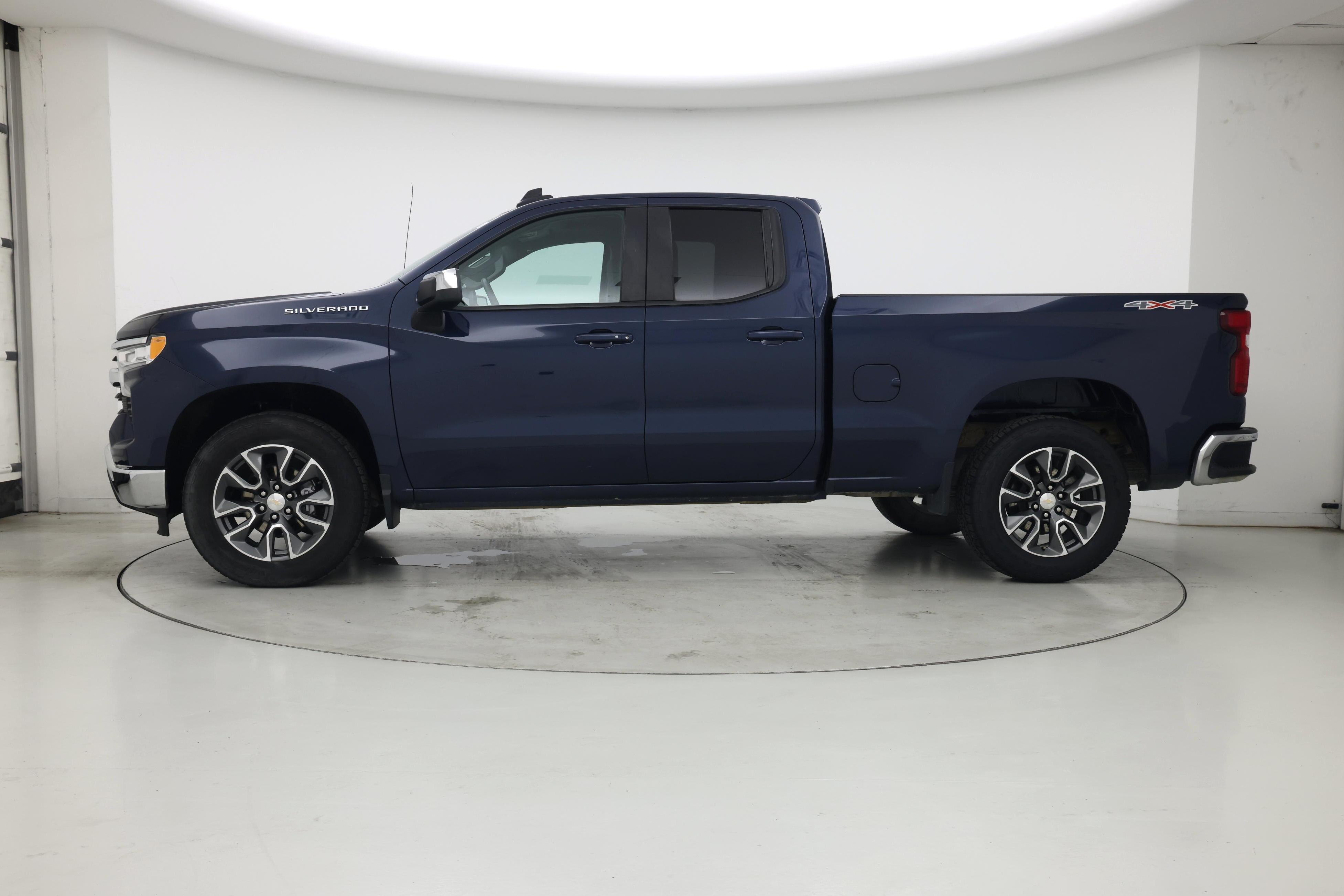 Thumbnail: 2023 Chevrolet Silverado 1500 - 3