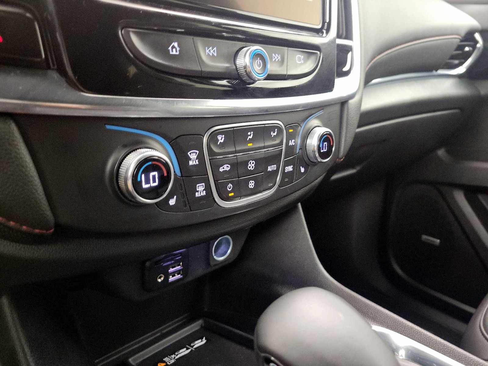 2023 Chevrolet Traverse RS - Photo 18