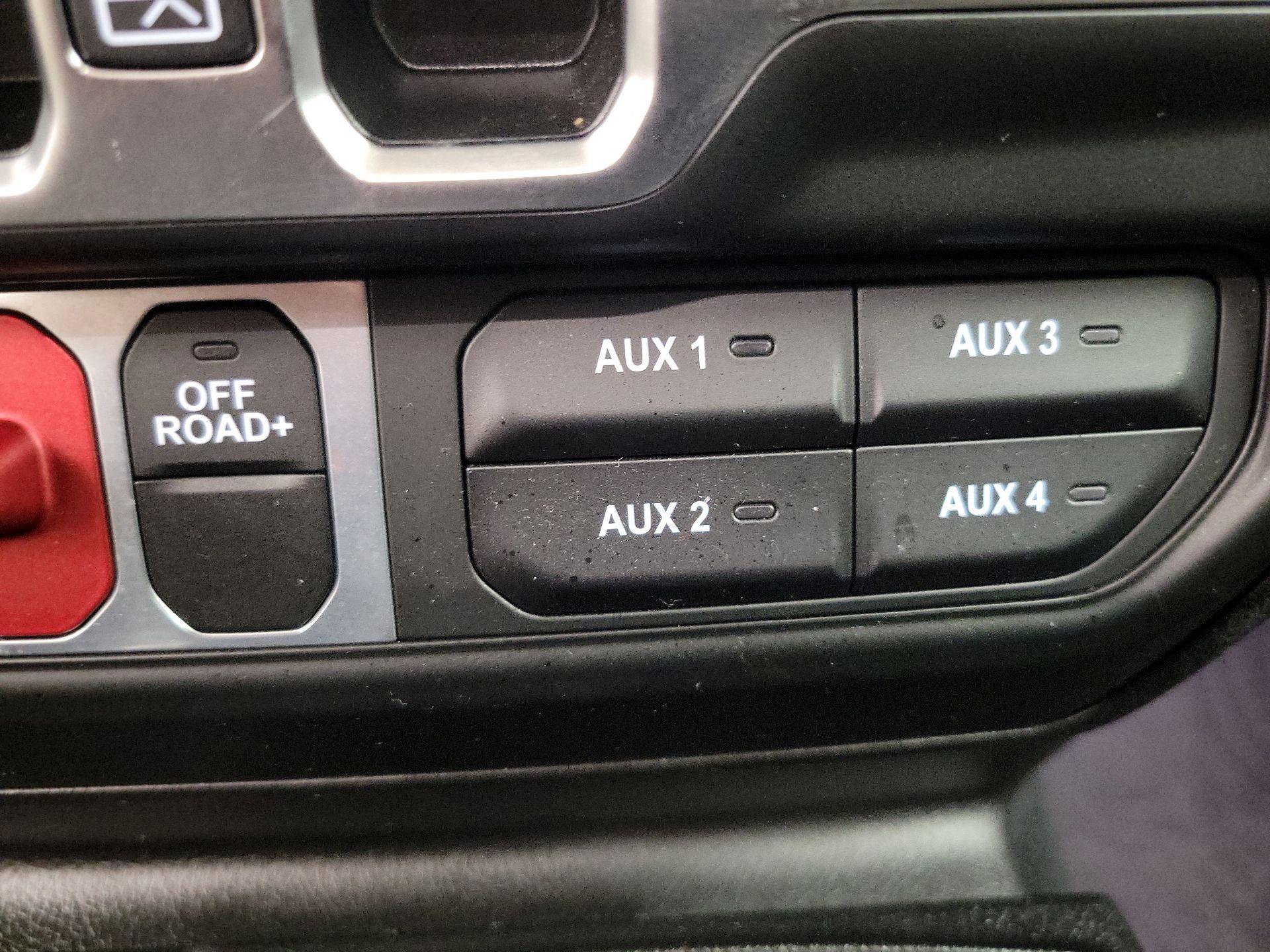 Thumbnail: 2025 Jeep Wrangler - 18