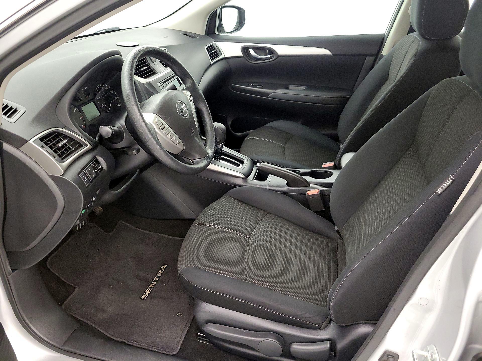 Thumbnail: 2017 Nissan Sentra - 11