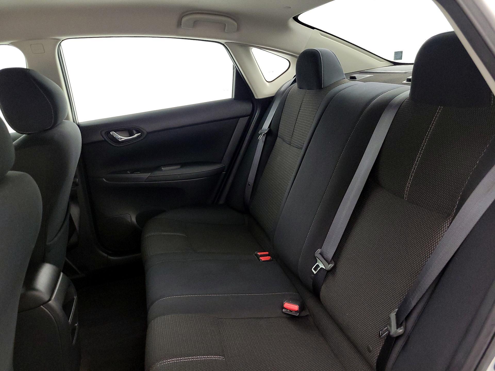 Thumbnail: 2017 Nissan Sentra - 18