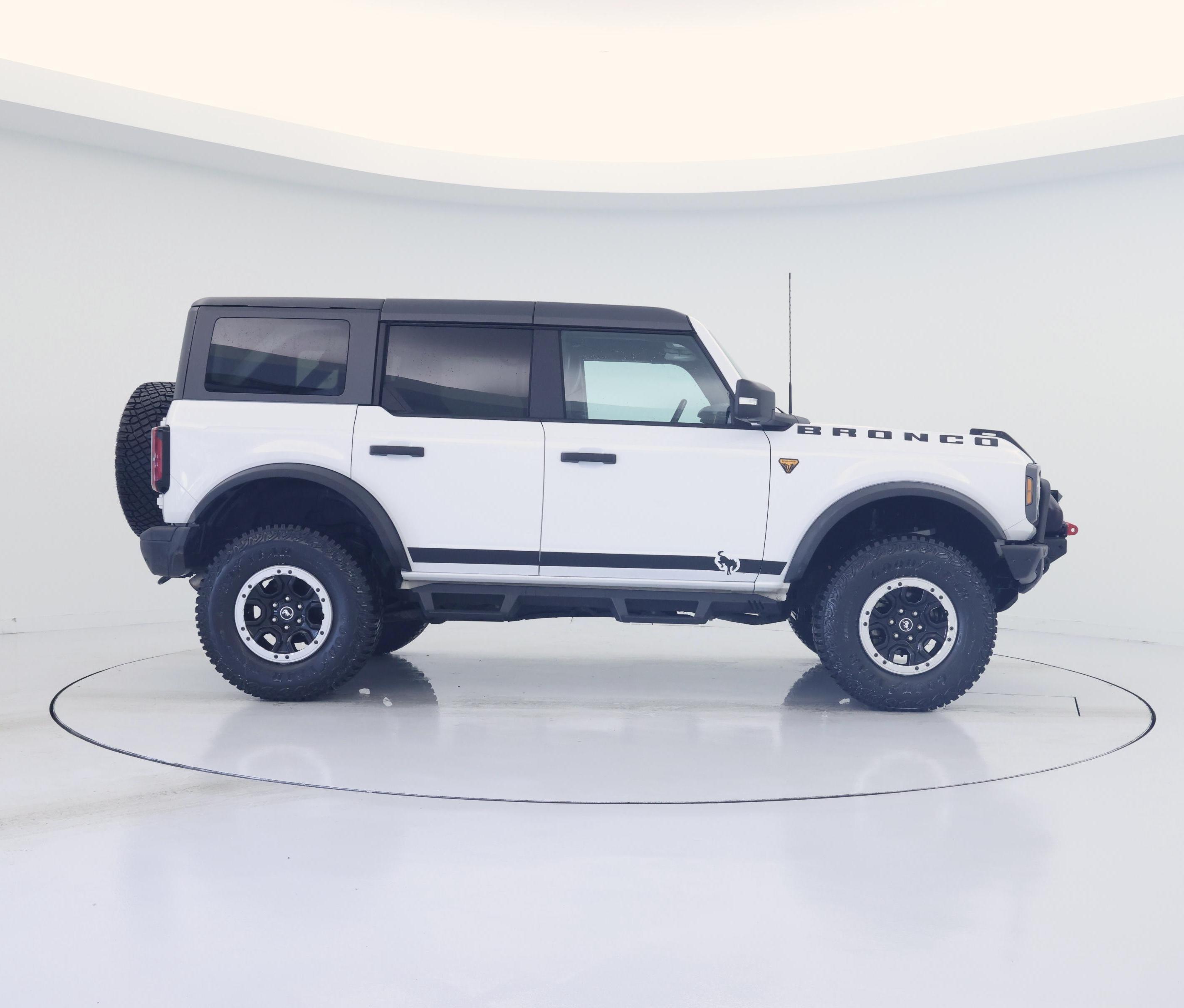 Thumbnail: 2022 Ford Bronco - 7