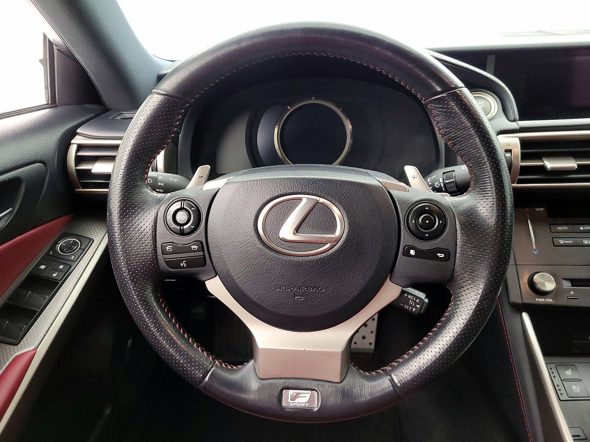 Thumbnail: 2016 Lexus IS - 10