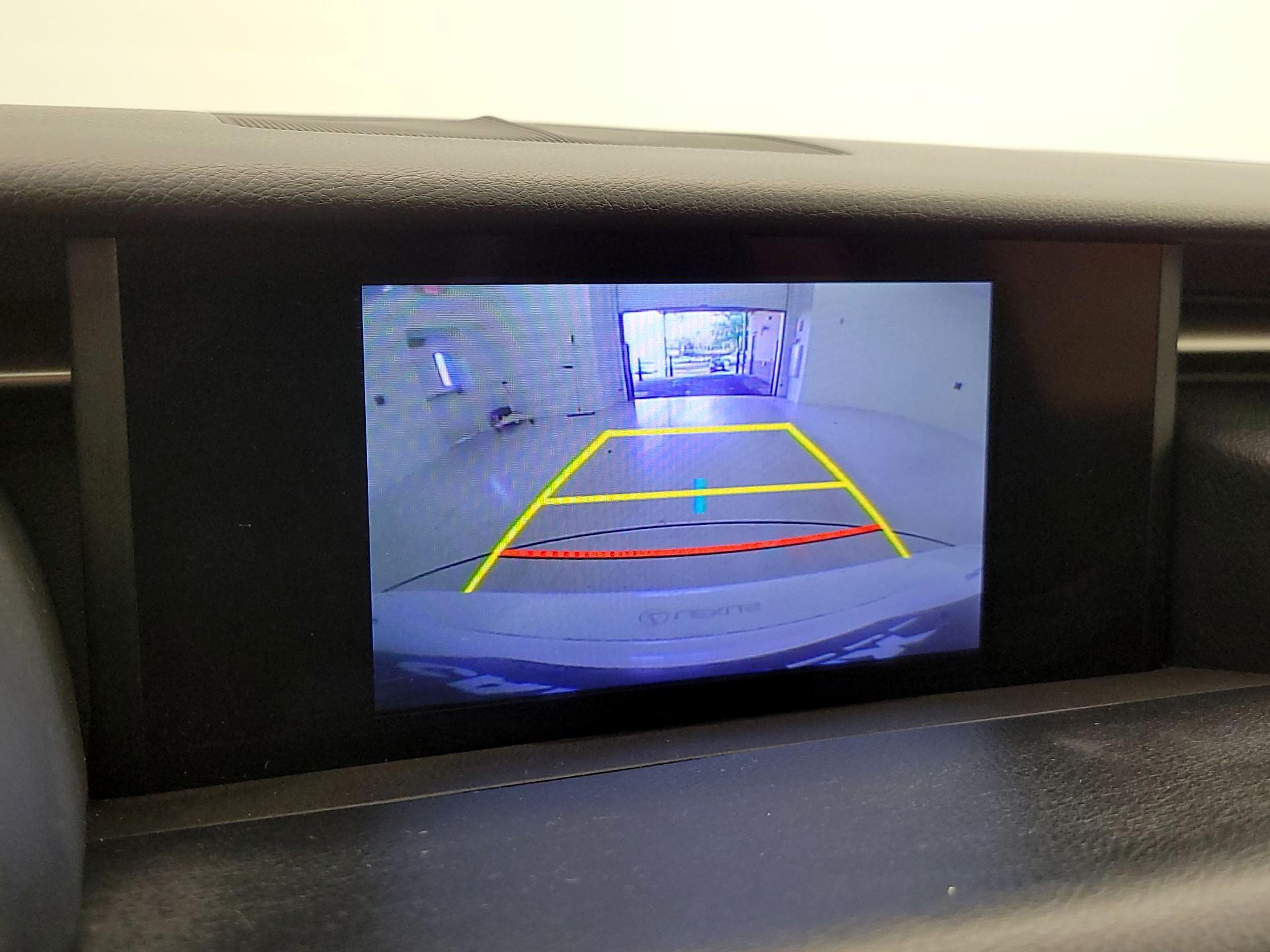 Thumbnail: 2016 Lexus IS - 15