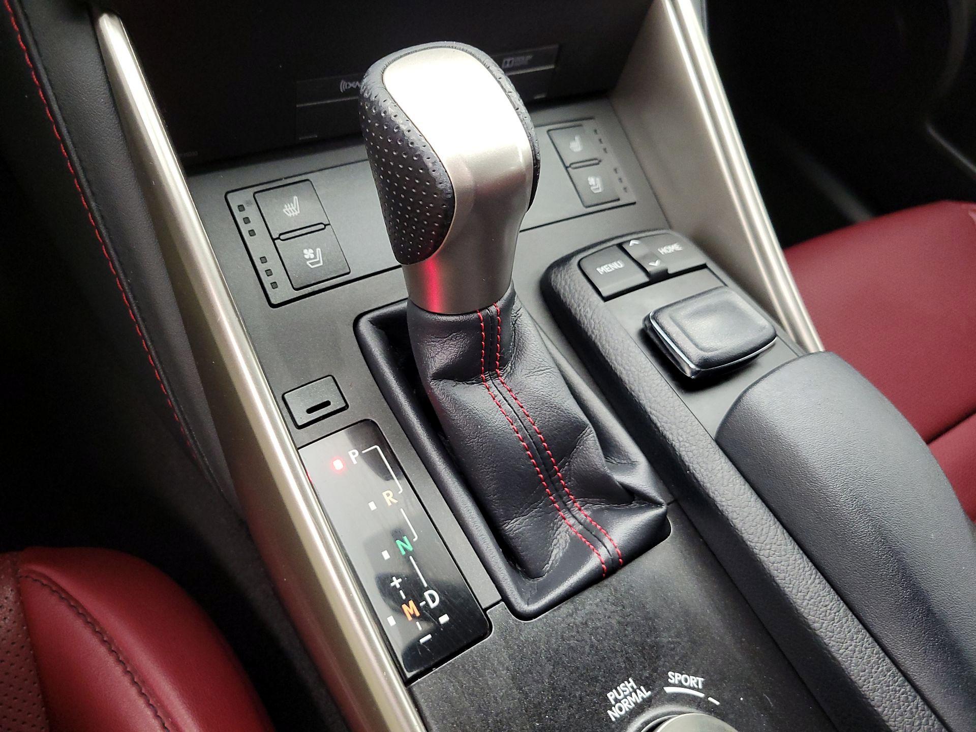 Thumbnail: 2016 Lexus IS - 18