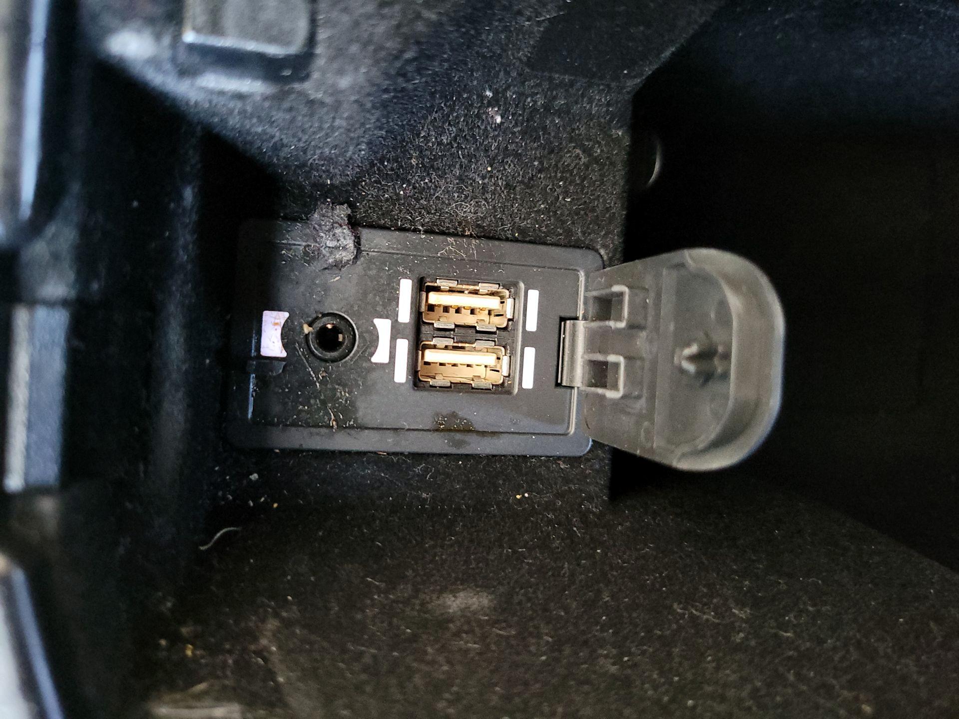 Thumbnail: 2016 Lexus IS - 19