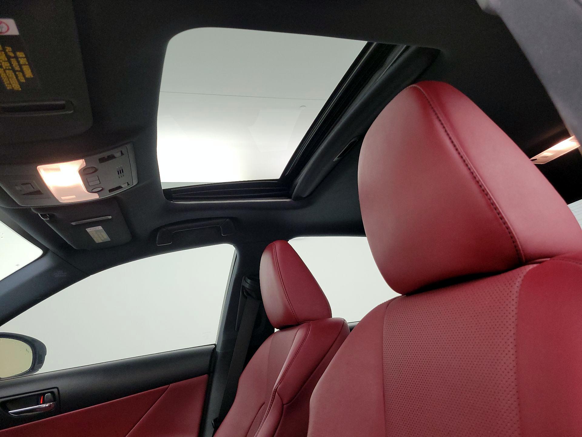 Thumbnail: 2016 Lexus IS - 20