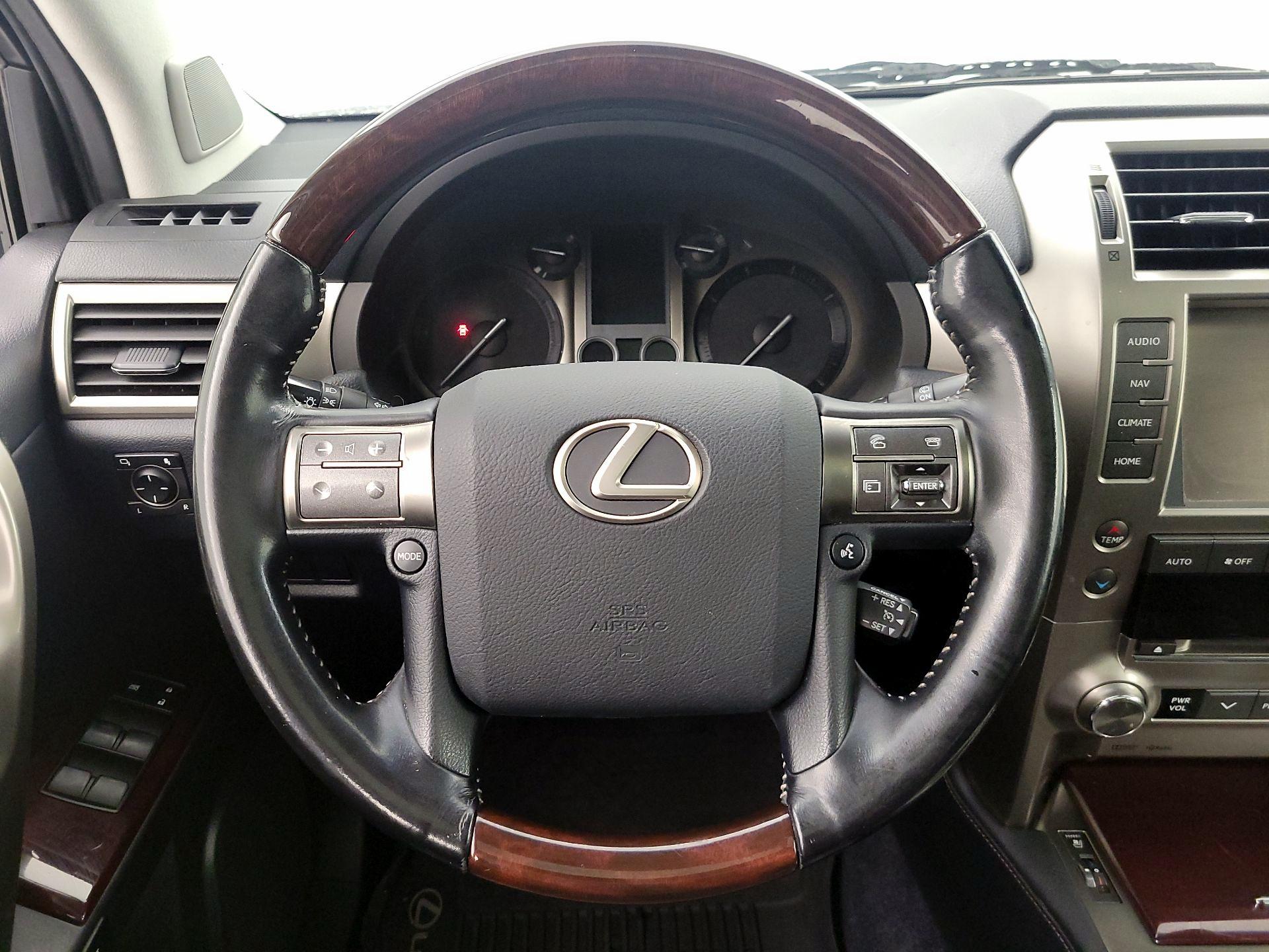 Thumbnail: 2019 Lexus GX - 10