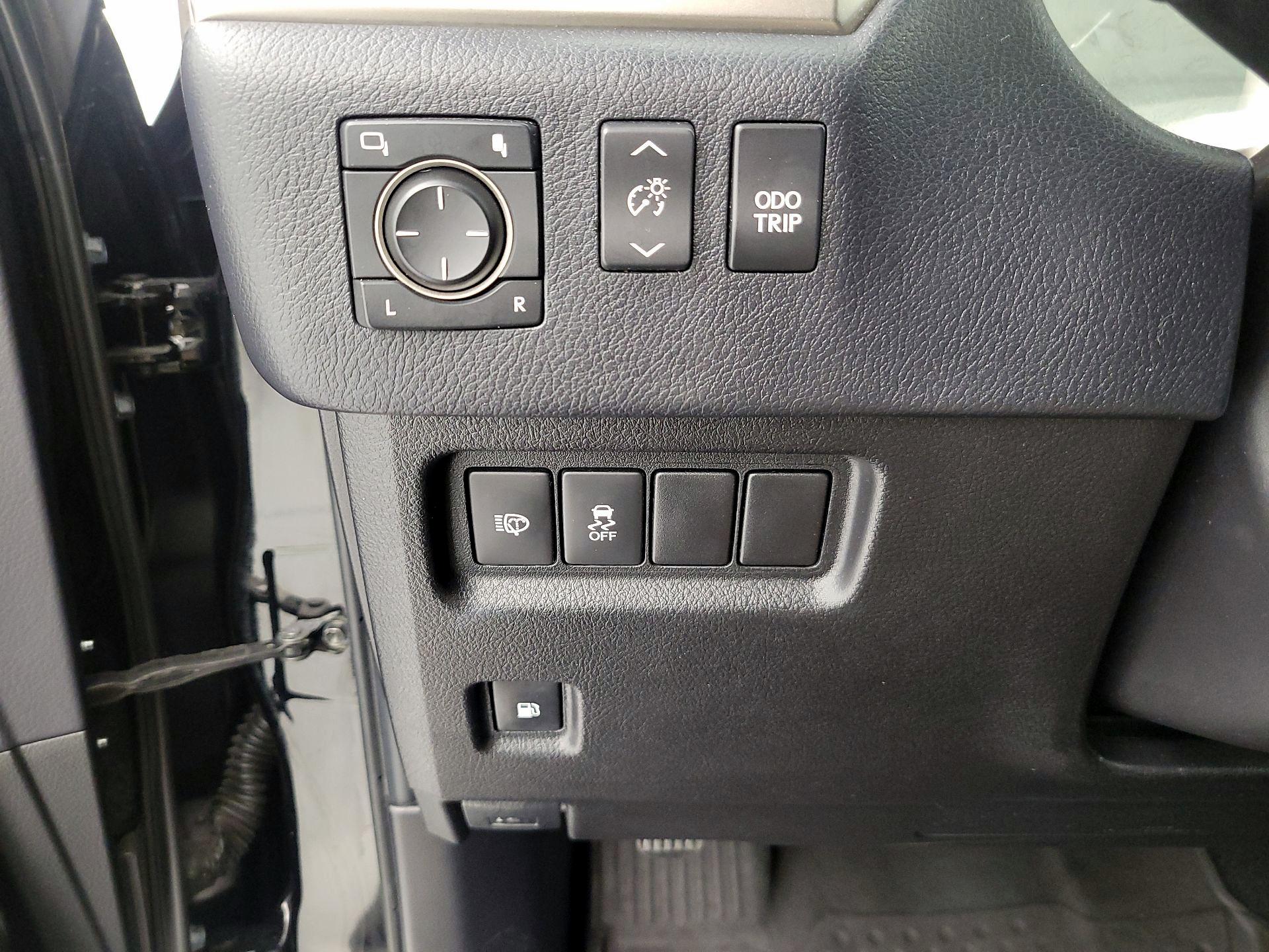 Thumbnail: 2019 Lexus GX - 13