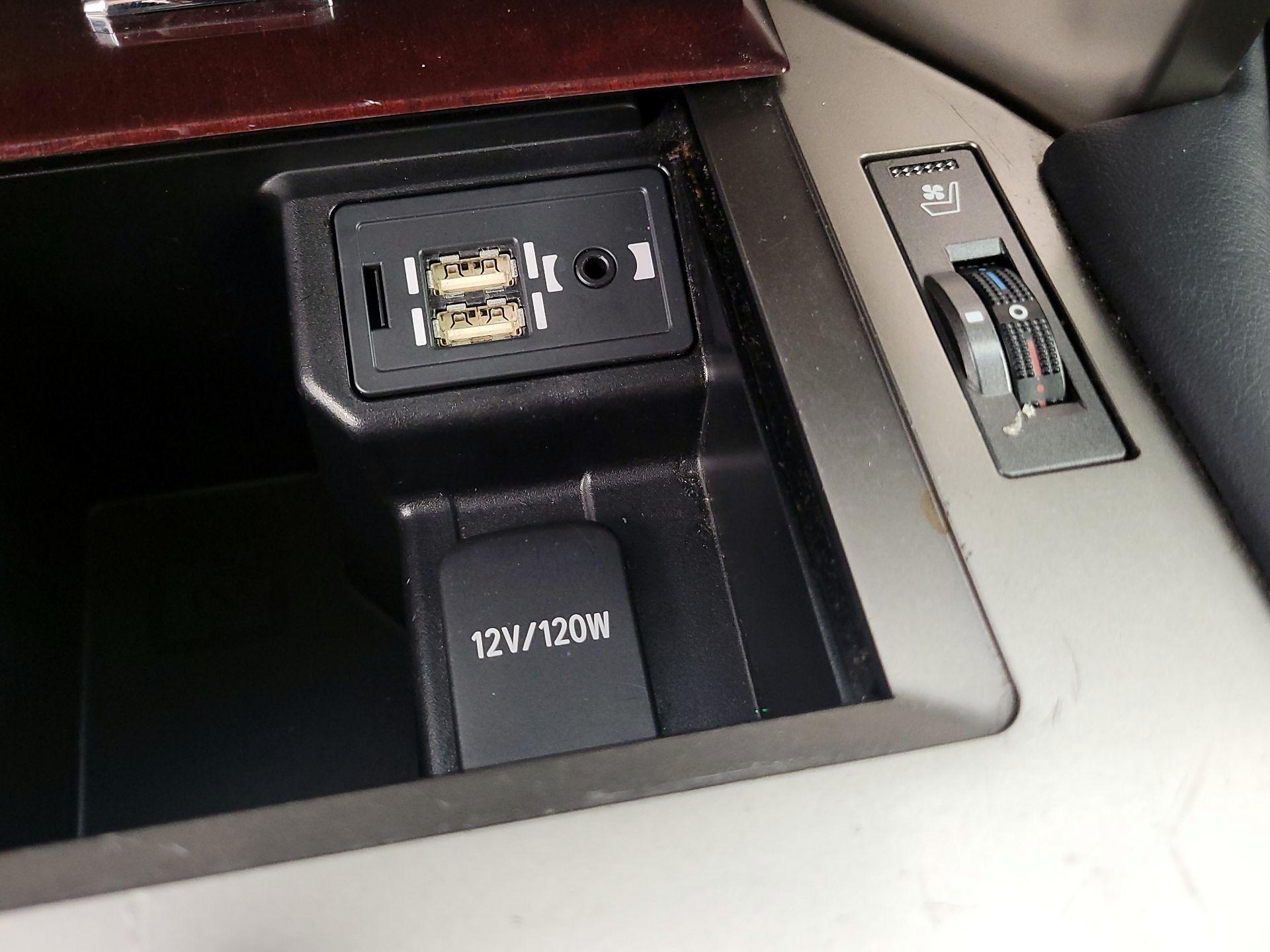 Thumbnail: 2019 Lexus GX - 19