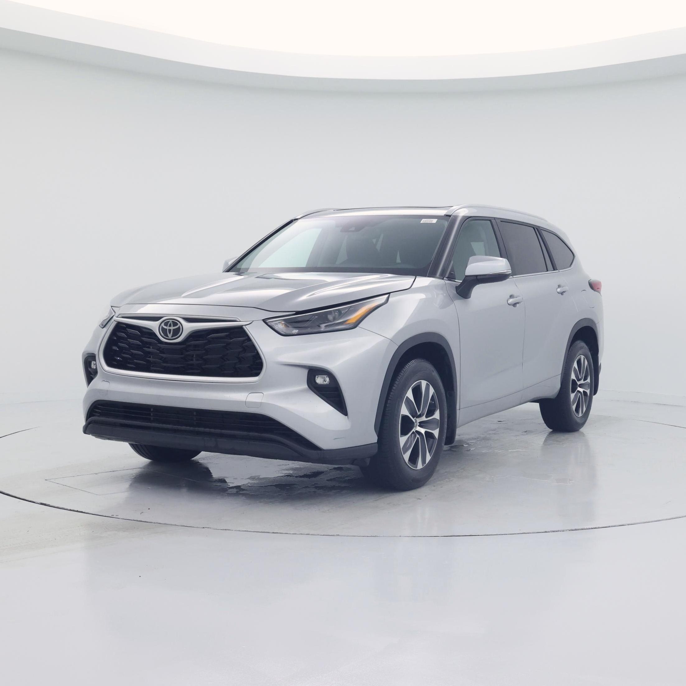 Thumbnail: 2023 Toyota Highlander - 4