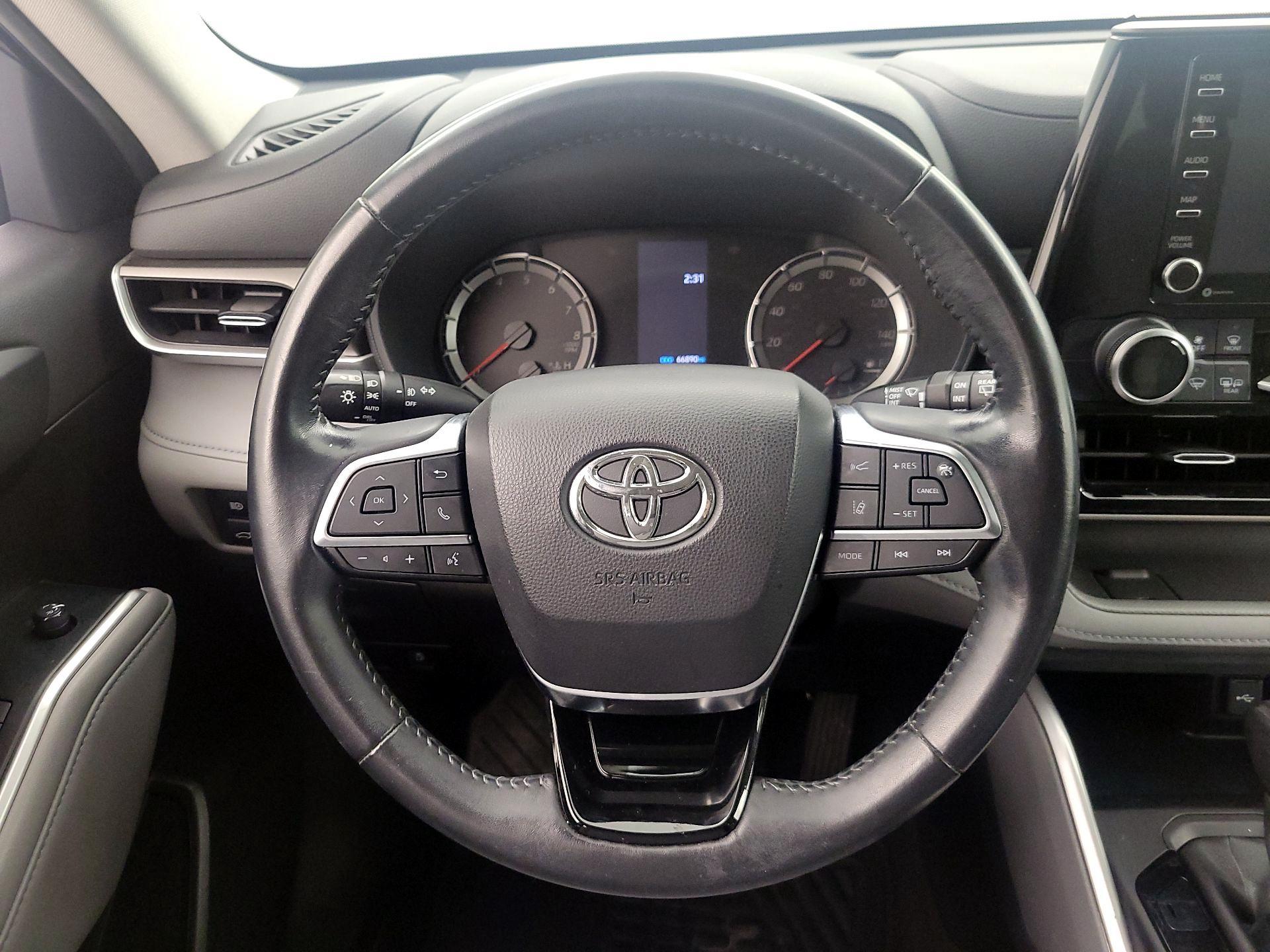 Thumbnail: 2020 Toyota Highlander - 10