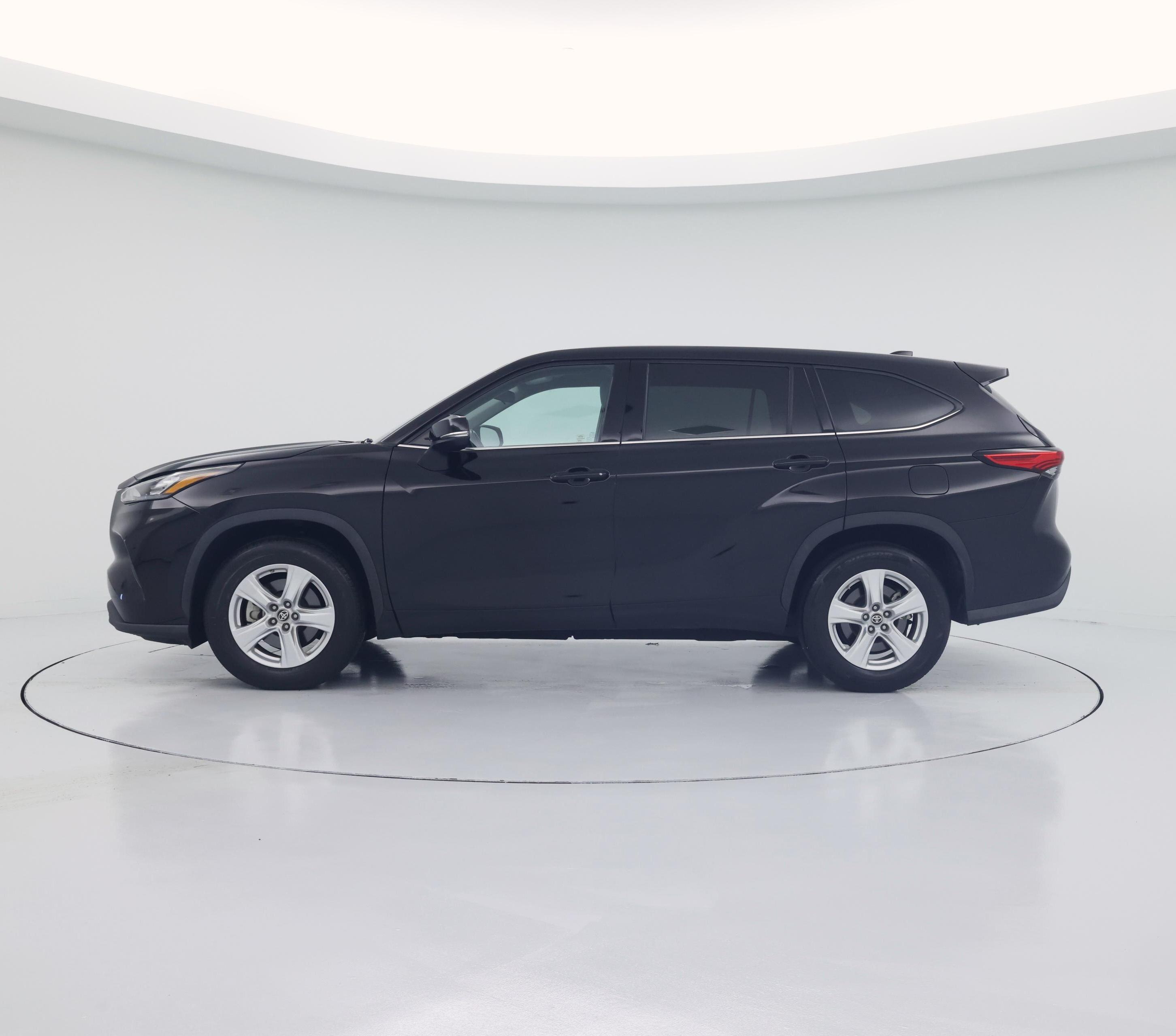 Thumbnail: 2020 Toyota Highlander - 3