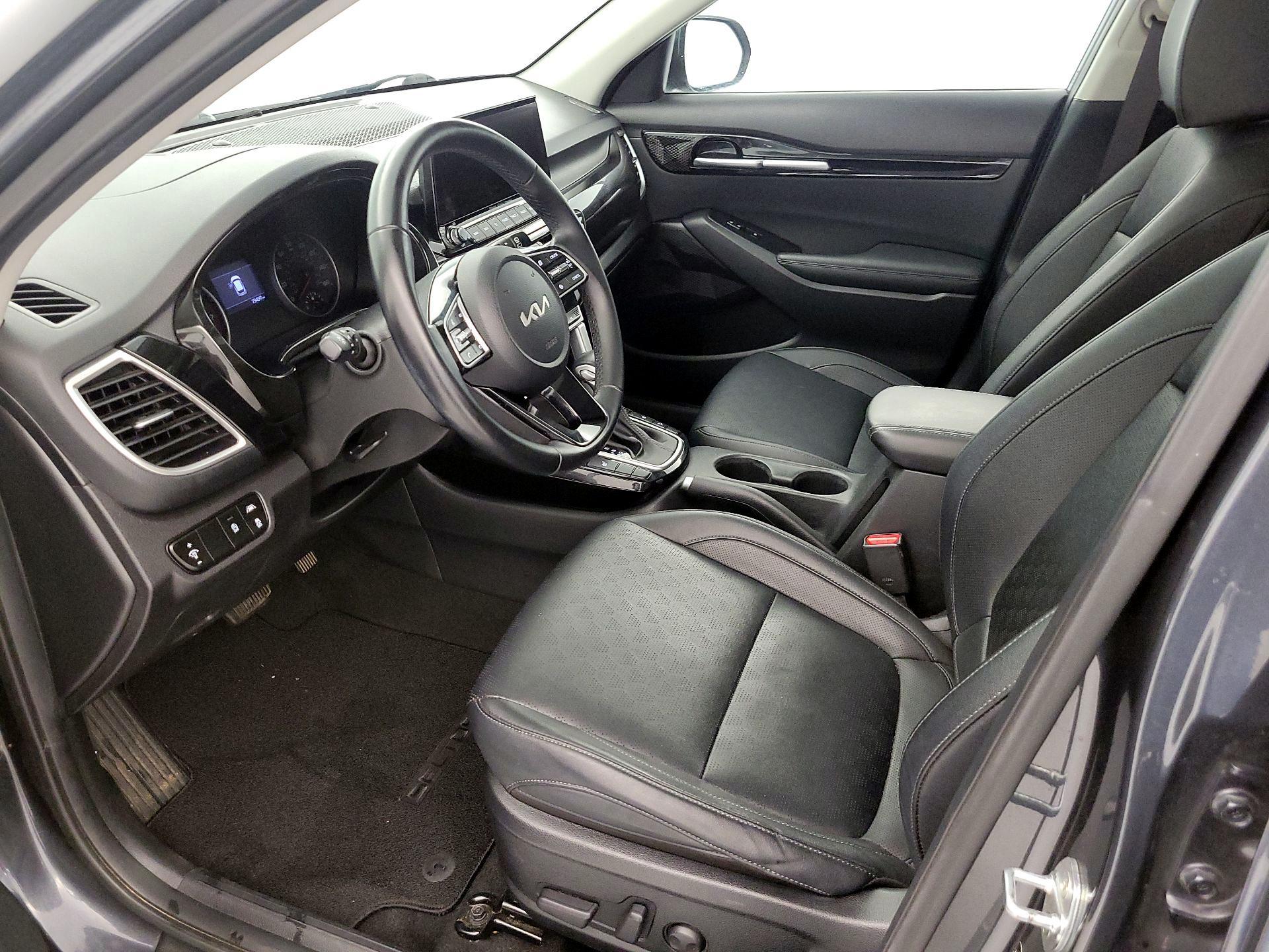 Thumbnail: 2022 Kia Seltos - 11