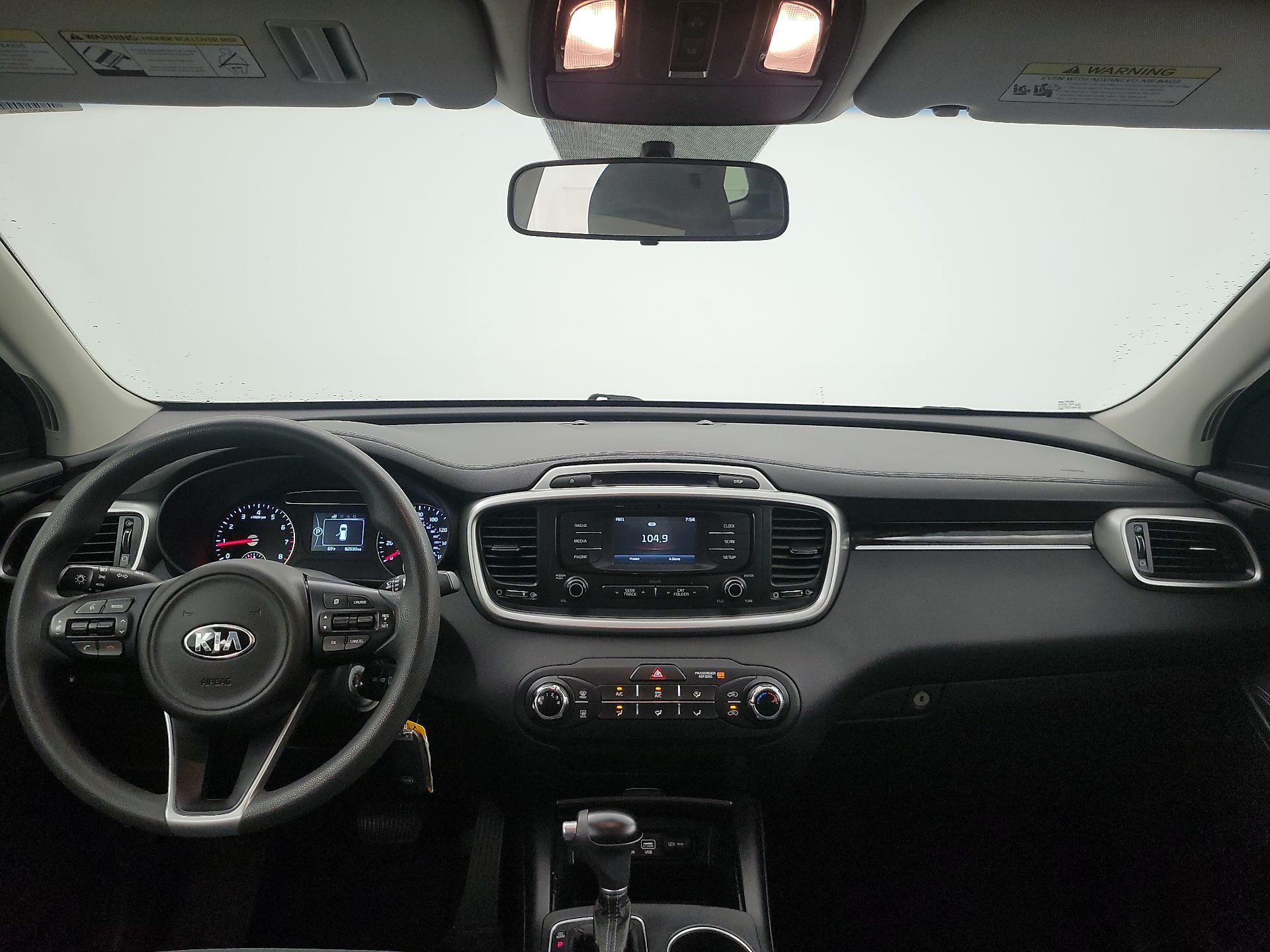 Thumbnail: 2018 Kia Sorento - 9