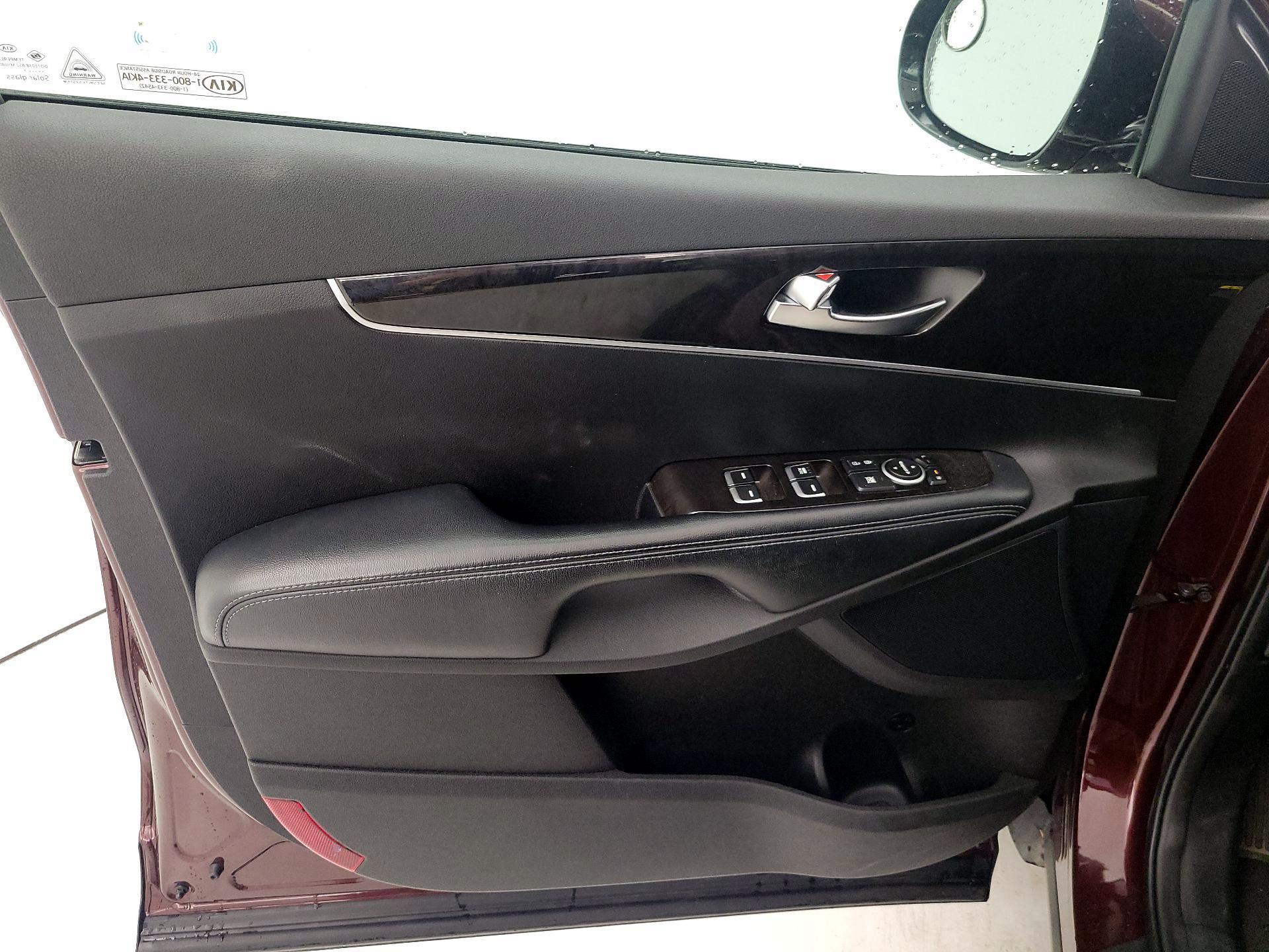 Thumbnail: 2018 Kia Sorento - 12