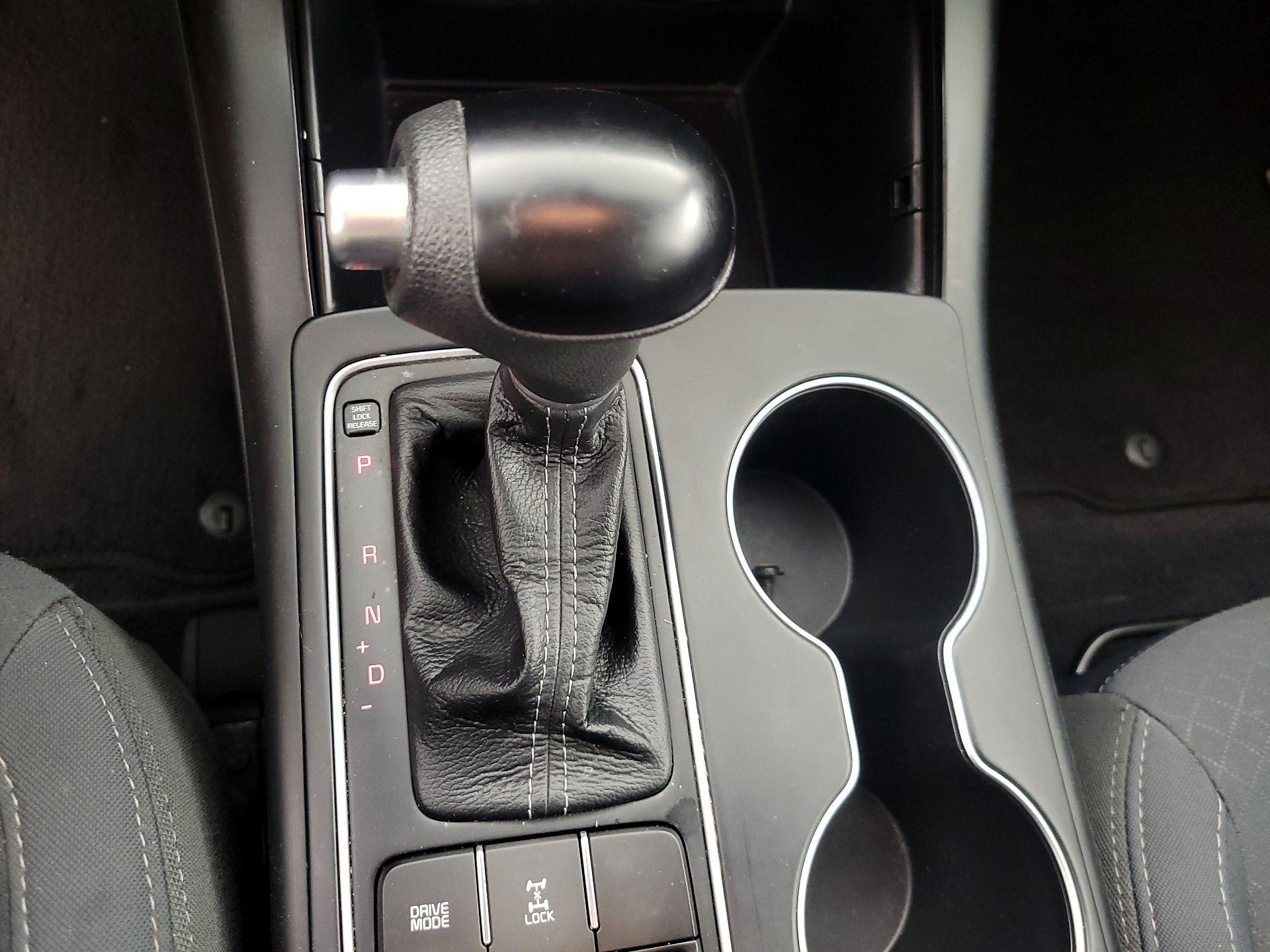 Thumbnail: 2018 Kia Sorento - 17