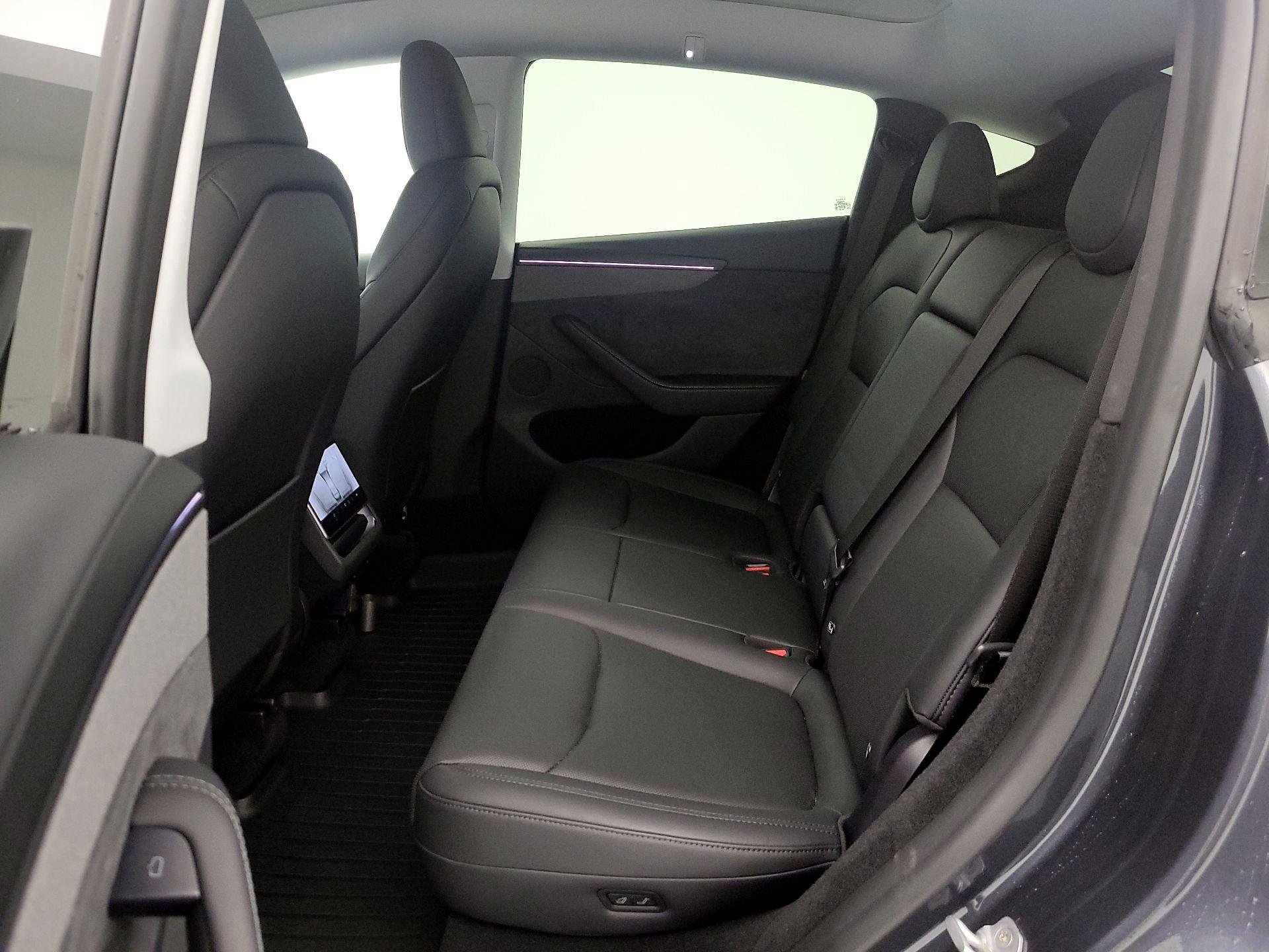 Thumbnail: 2026 Tesla Model Y - 19