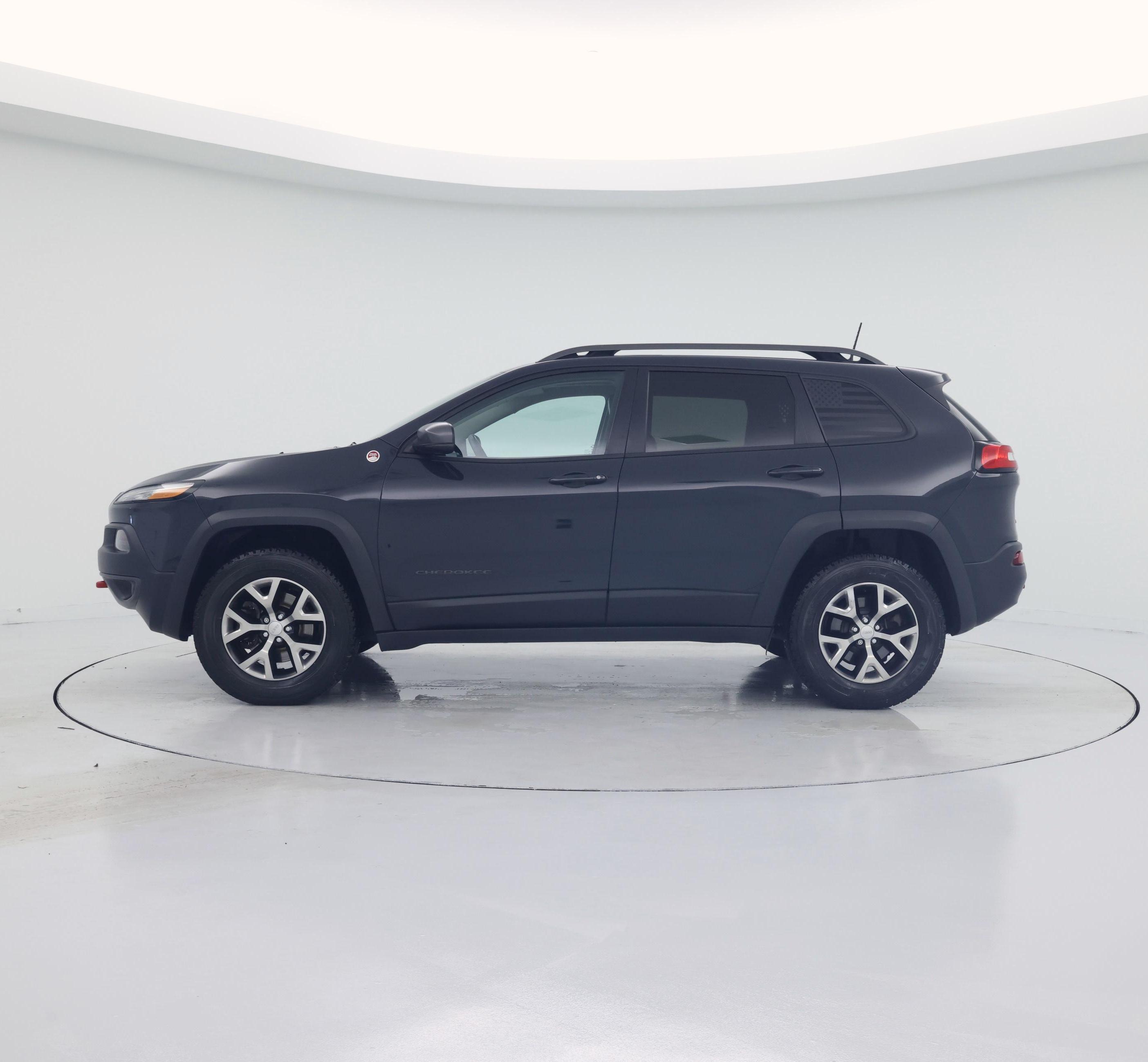 Thumbnail: 2017 Jeep Cherokee - 3