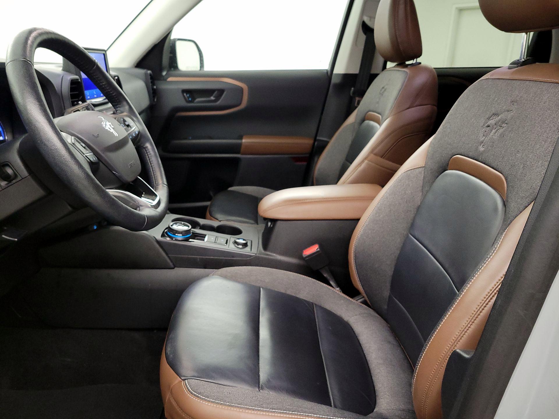 Thumbnail: 2022 Ford Bronco Sport - 11