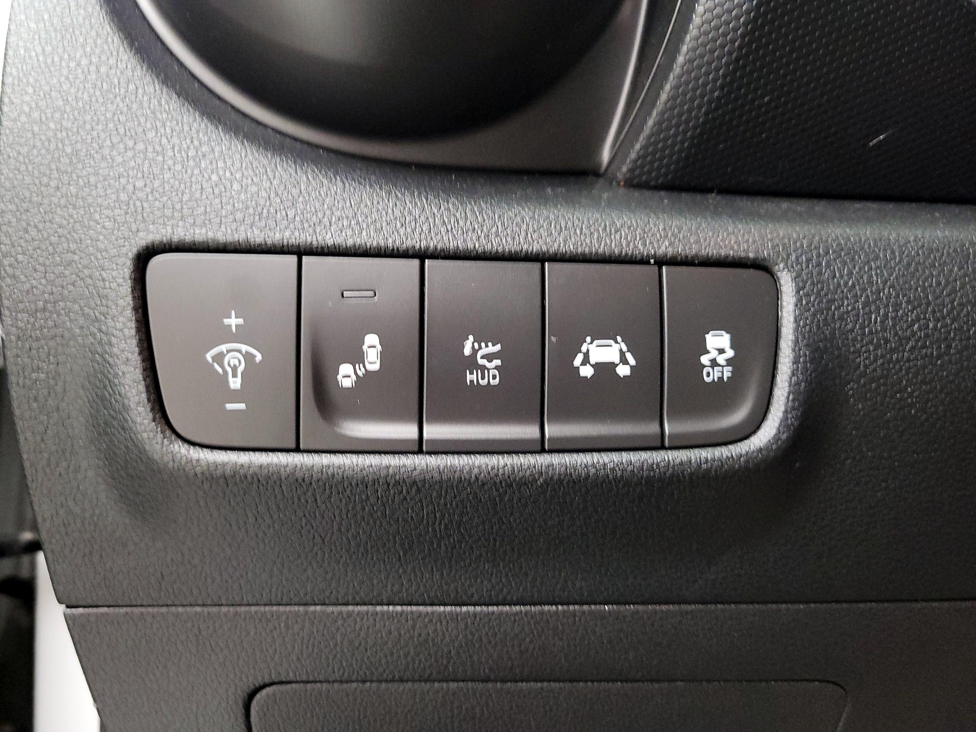 Thumbnail: 2021 Hyundai Kona - 13