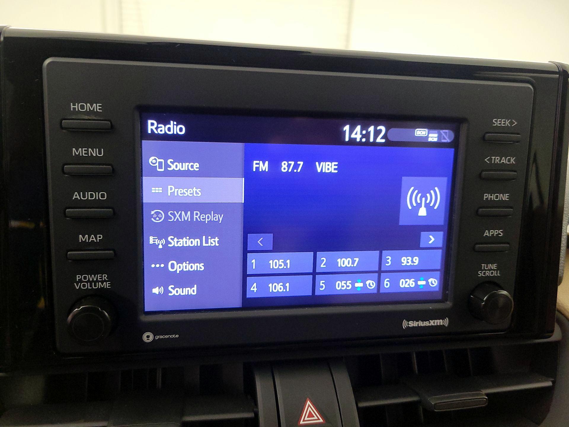 Thumbnail: 2022 Toyota RAV4 - 15