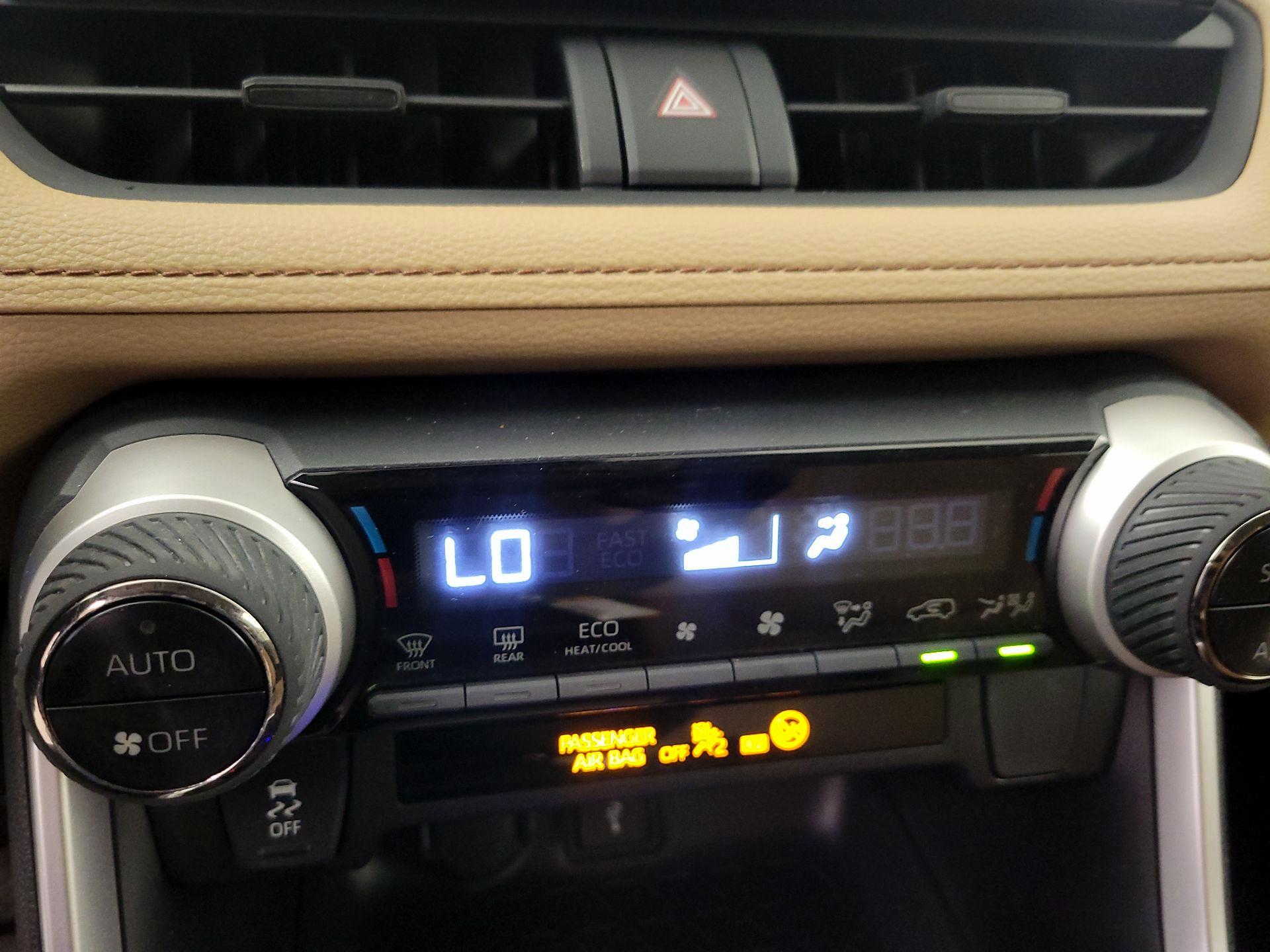 Thumbnail: 2022 Toyota RAV4 - 16