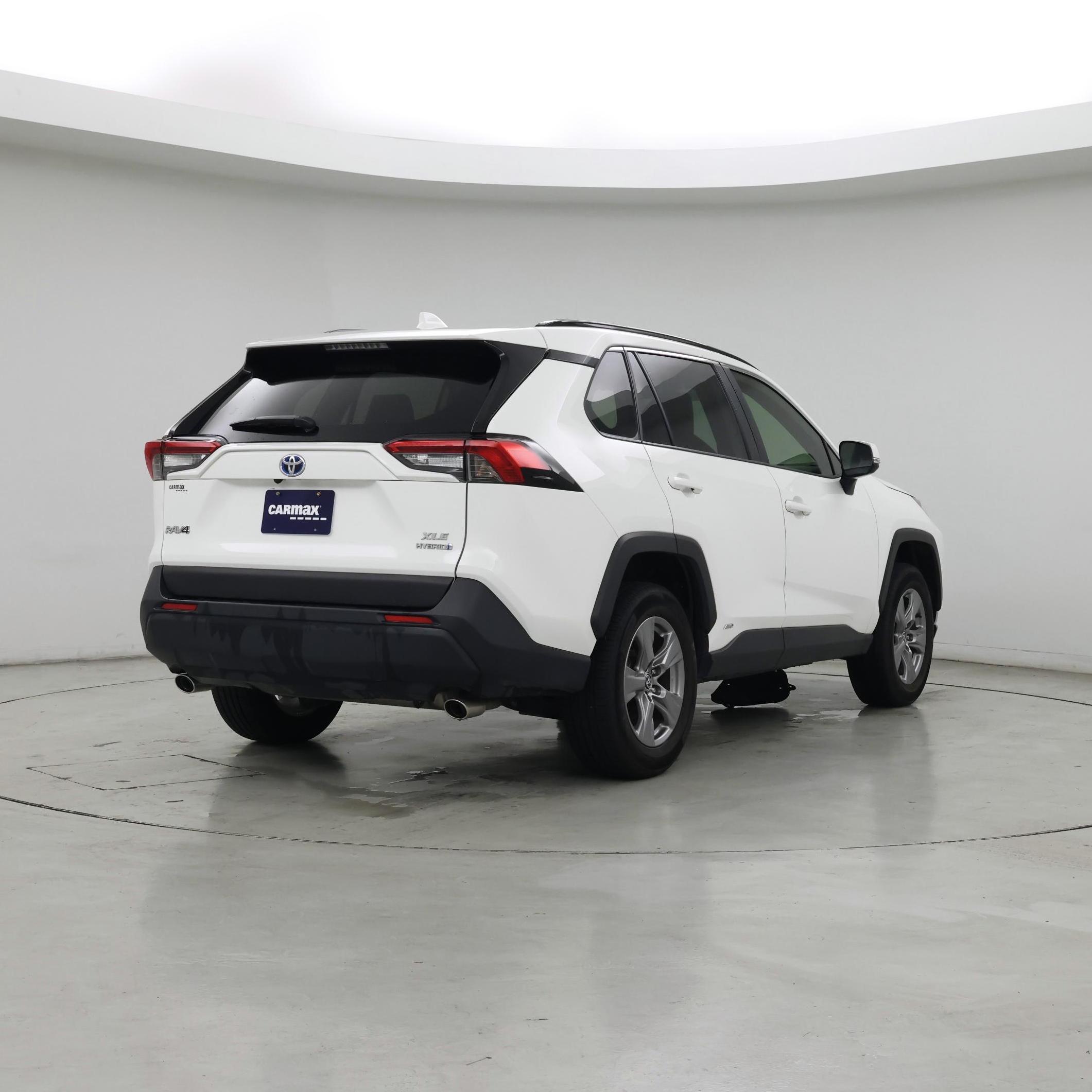 Thumbnail: 2022 Toyota RAV4 - 8