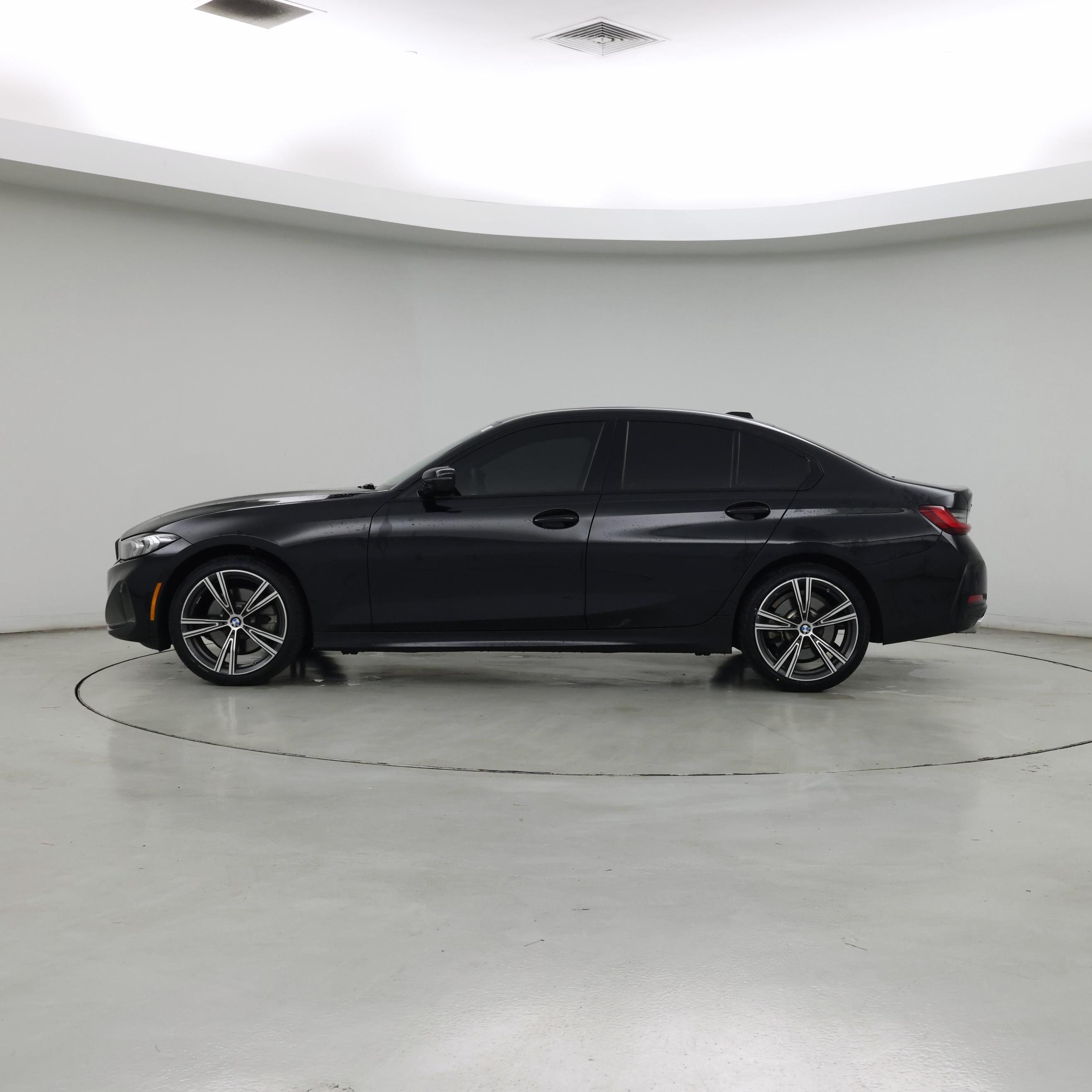 Thumbnail: 2023 BMW 3 Series - 3