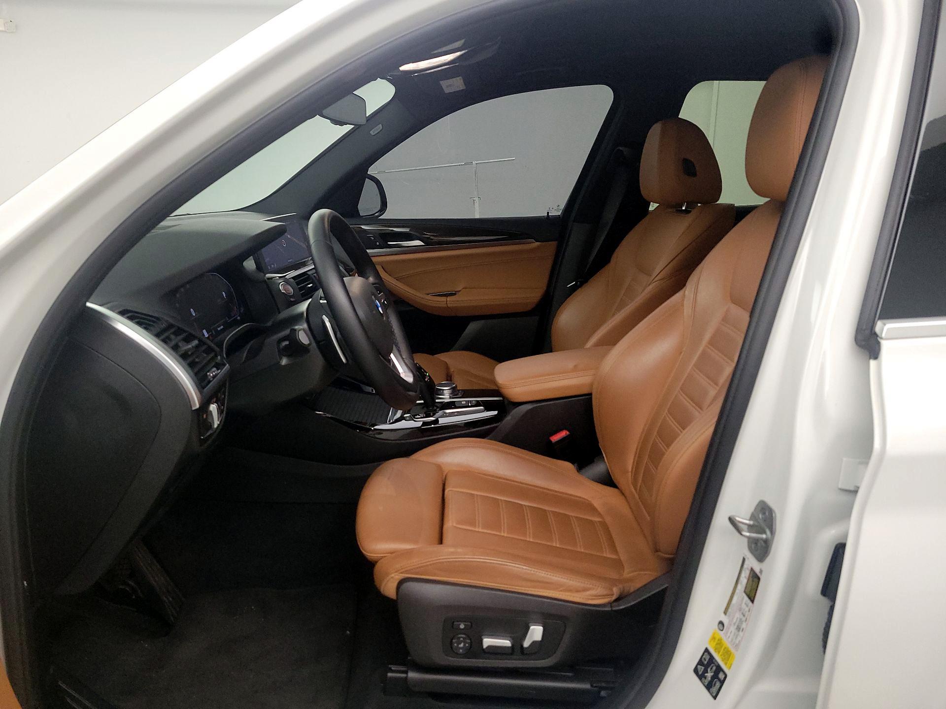 Thumbnail: 2021 BMW X3 - 11