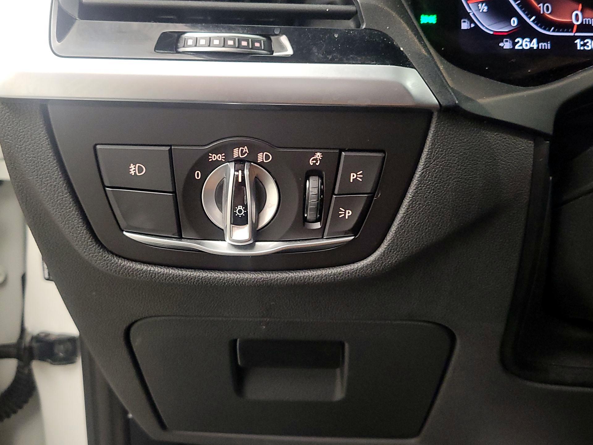 Thumbnail: 2021 BMW X3 - 13