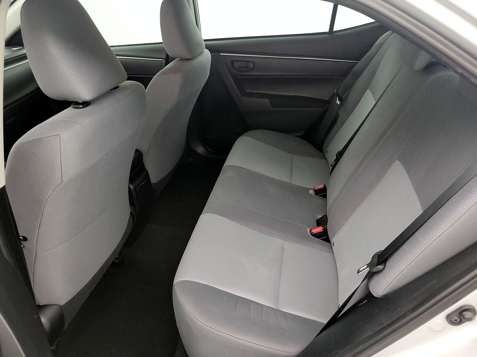 Thumbnail: 2015 Toyota Corolla - 18