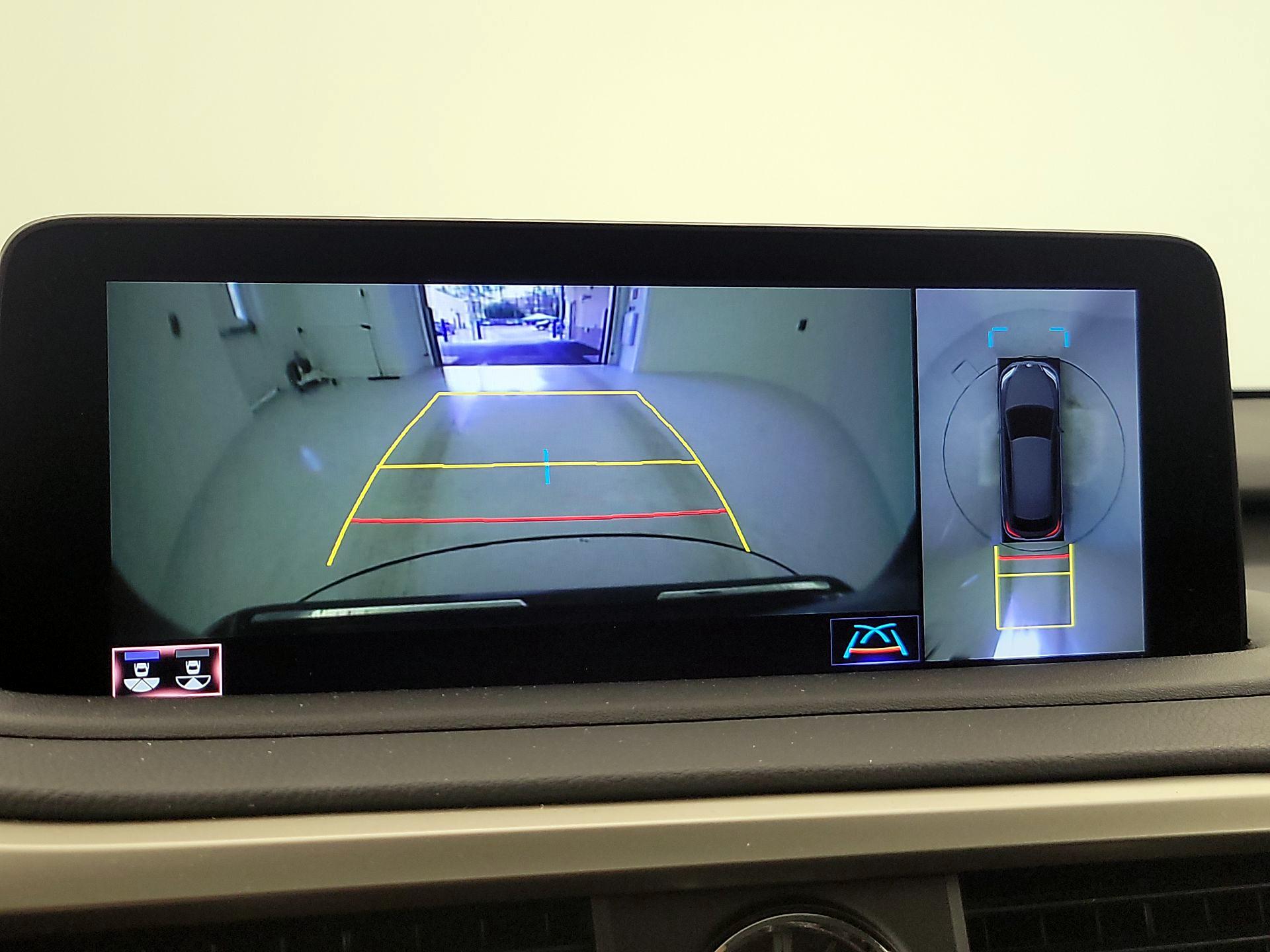 Thumbnail: 2020 Lexus RX - 15