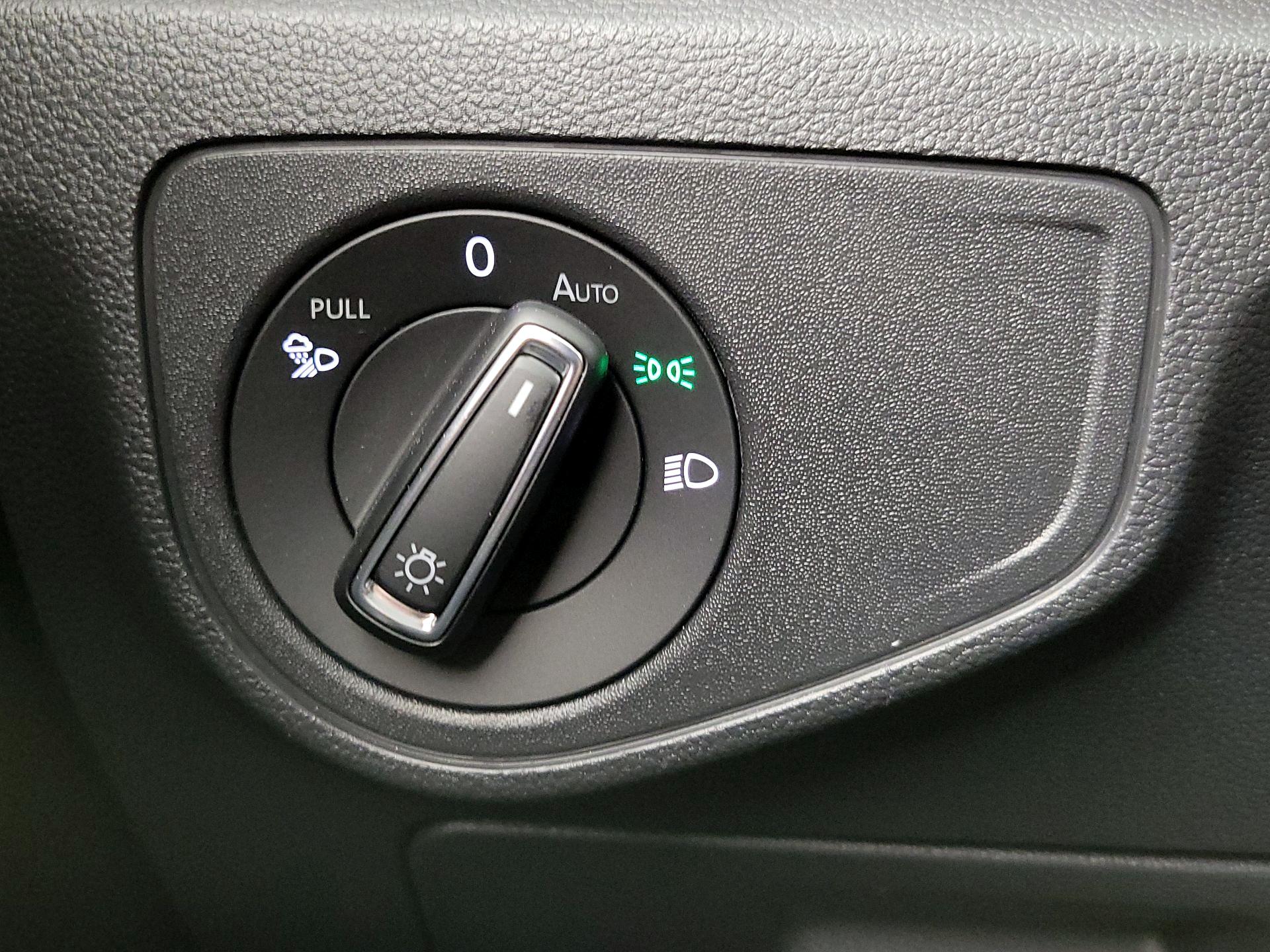 Thumbnail: 2022 Volkswagen Atlas - 13