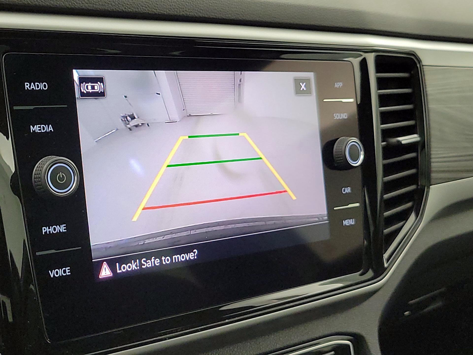 Thumbnail: 2022 Volkswagen Atlas - 14