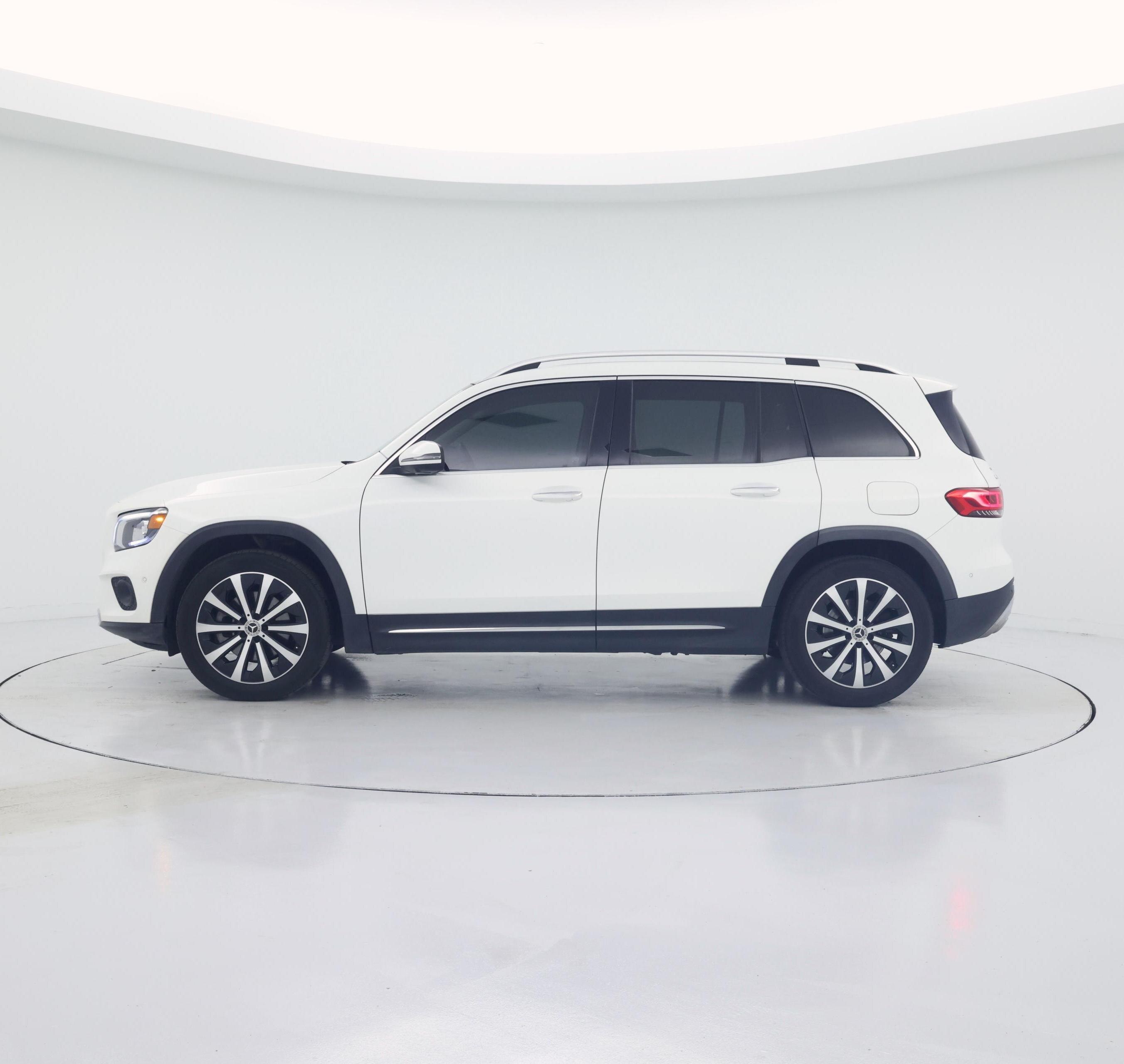 Thumbnail: 2021 Mercedes-Benz GLB - 3