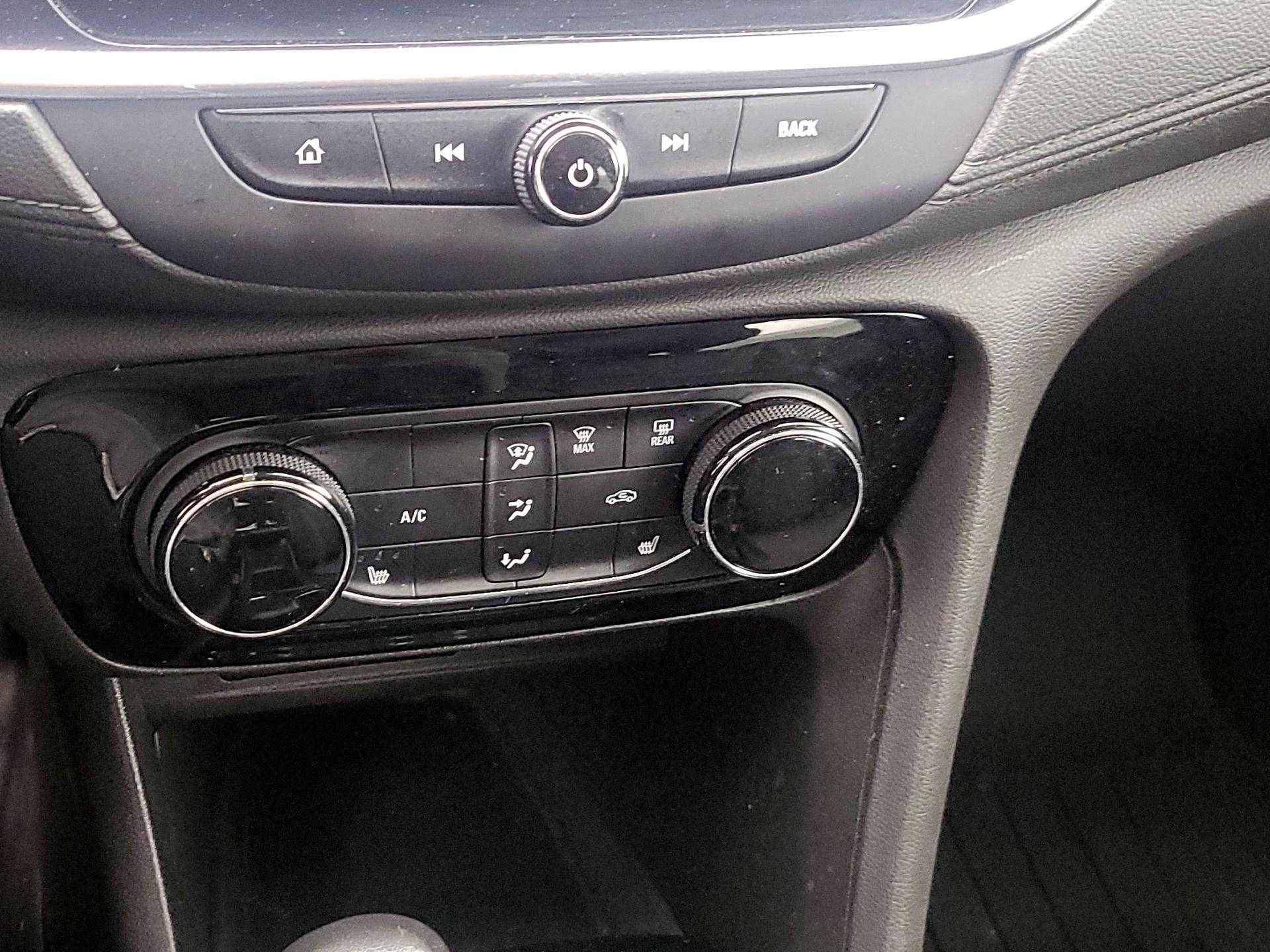 Thumbnail: 2022 Buick Encore GX - 16