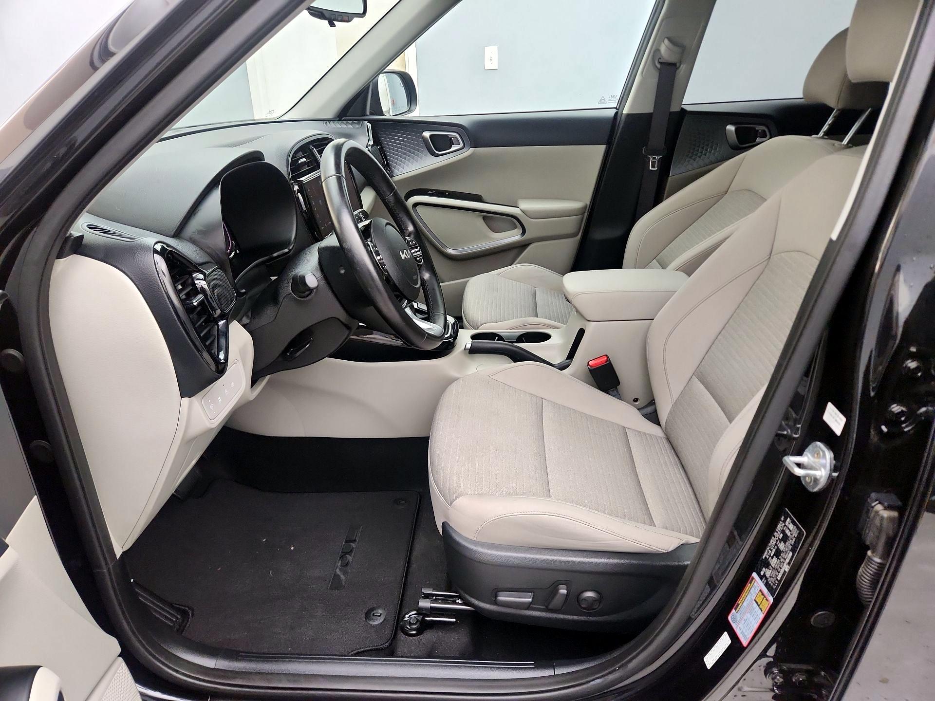 Thumbnail: 2023 Kia Soul - 11