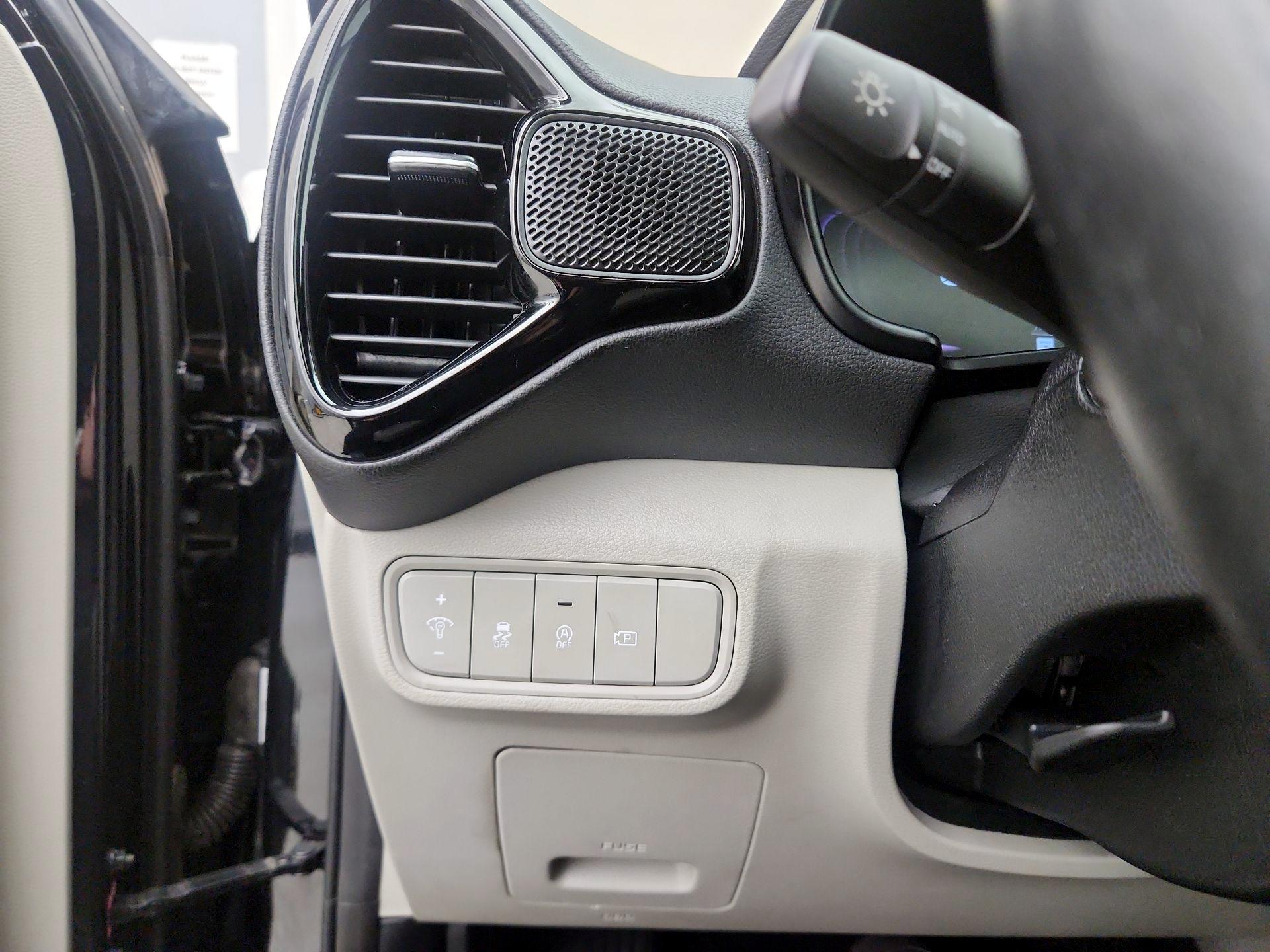 Thumbnail: 2023 Kia Soul - 13