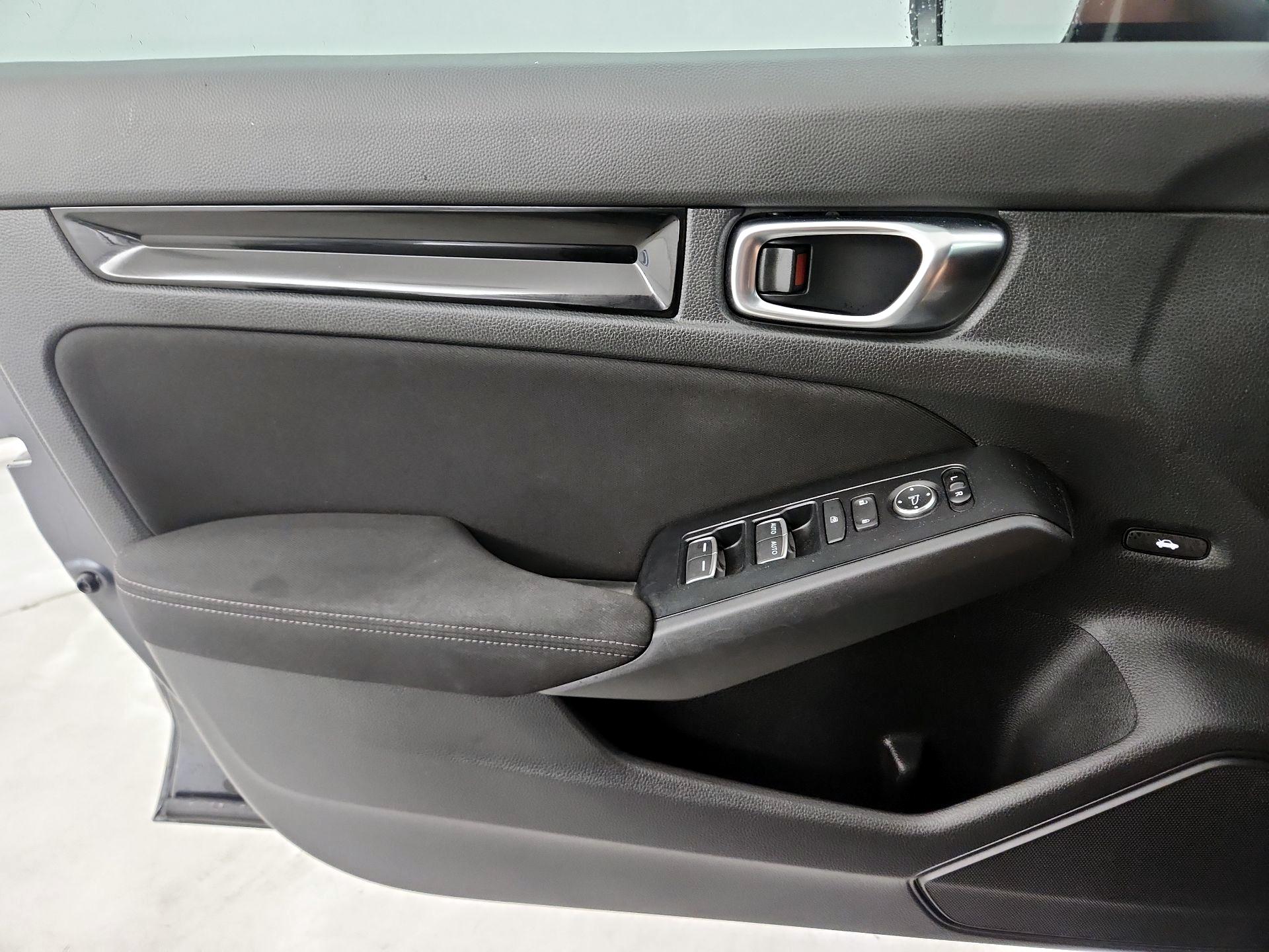 Thumbnail: 2025 Honda Civic - 12