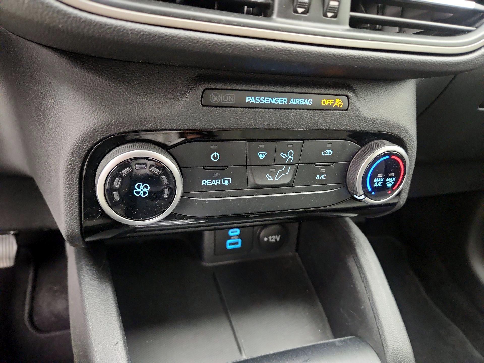 Thumbnail: 2022 Ford Escape - 16