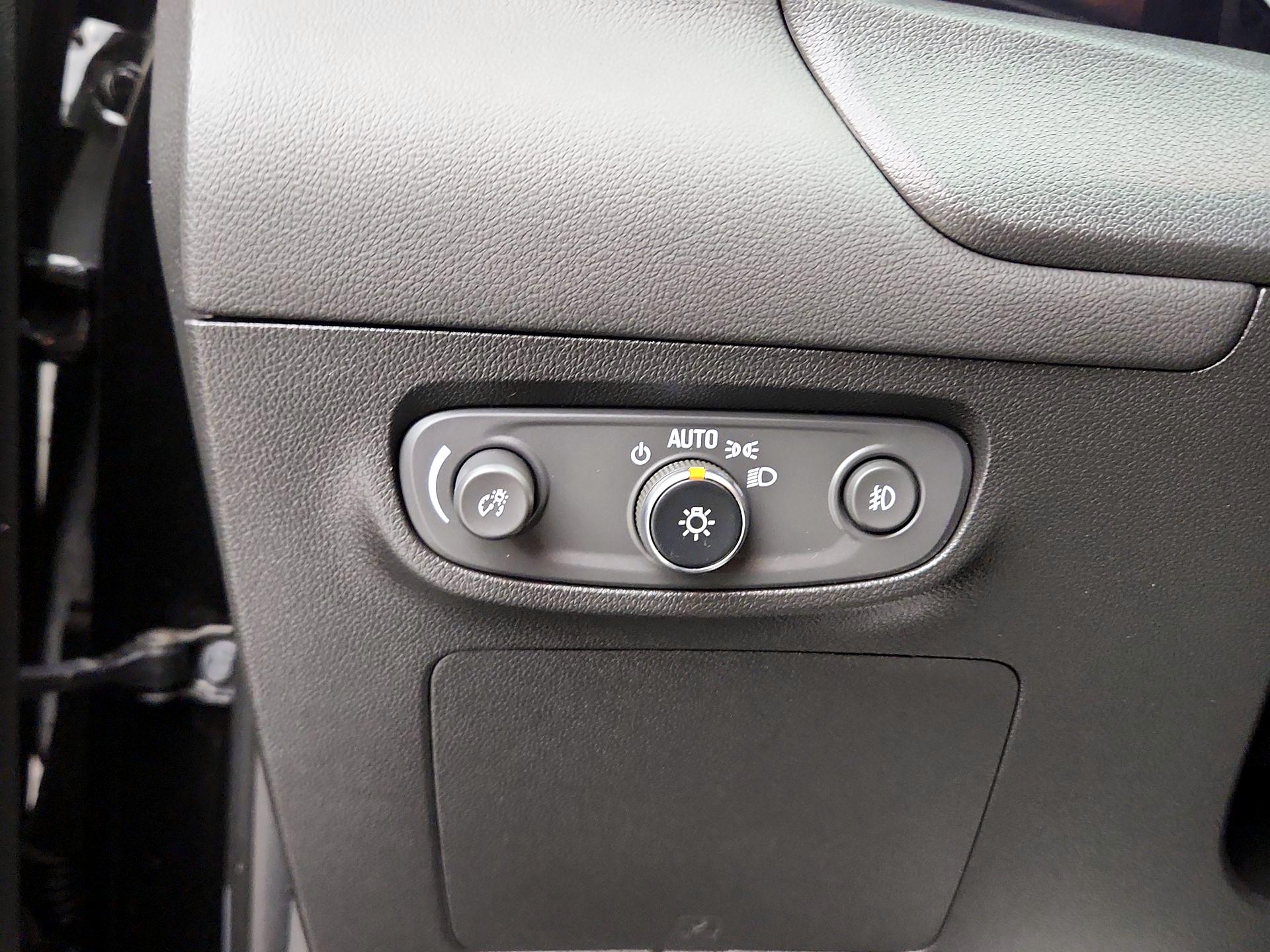 Thumbnail: 2022 Buick Encore GX - 13