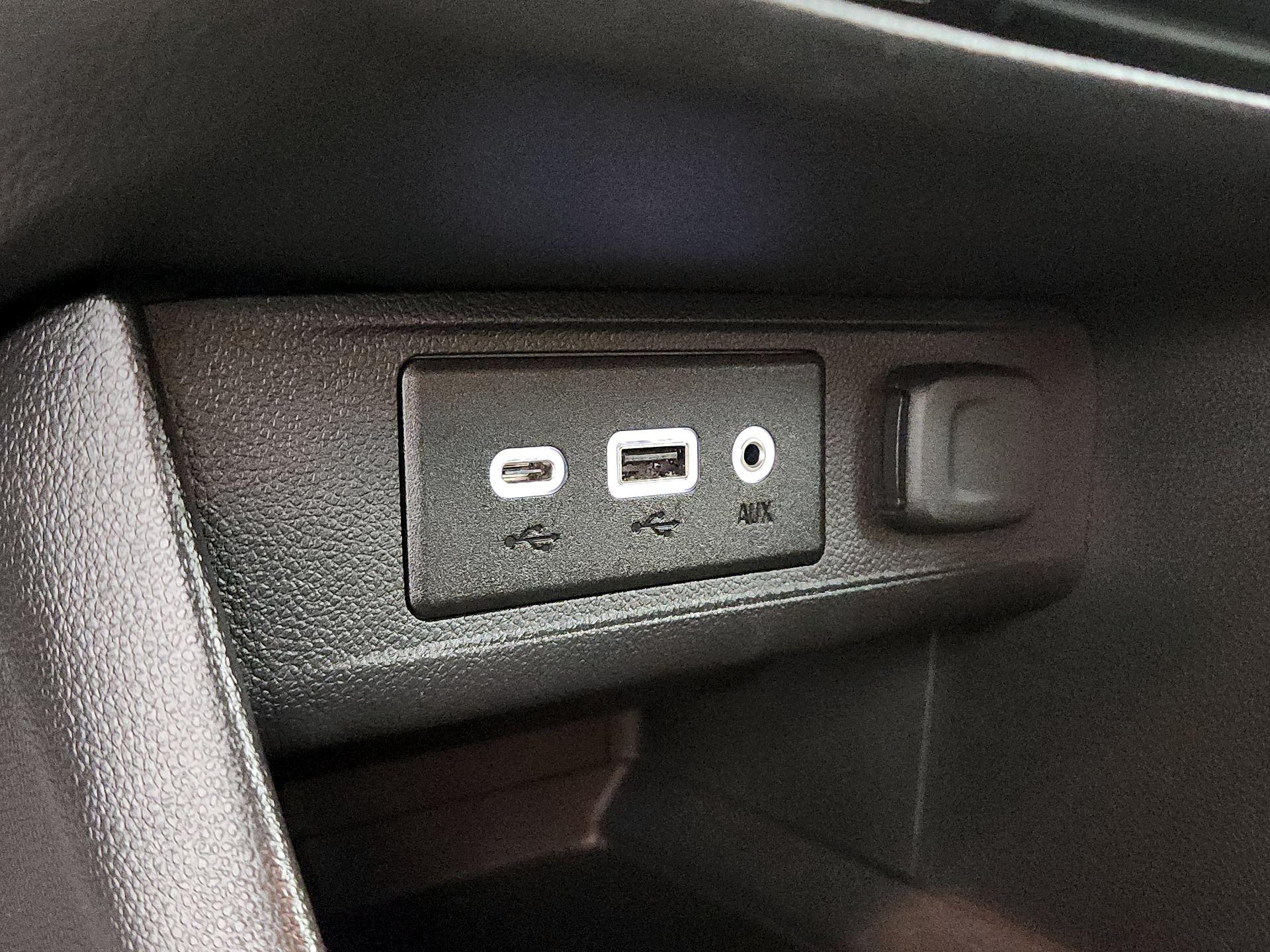 Thumbnail: 2022 Buick Encore GX - 18