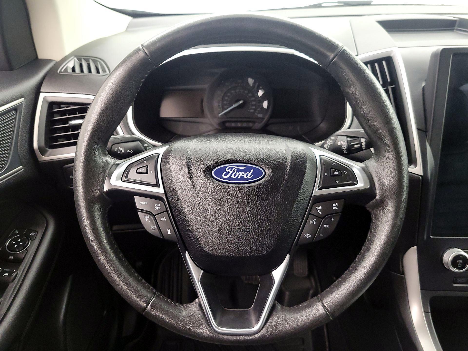 Thumbnail: 2021 Ford Edge - 10