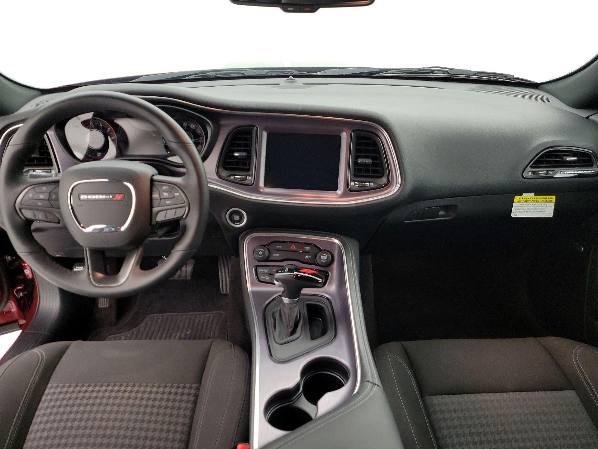 Thumbnail: 2017 Dodge Challenger - 9