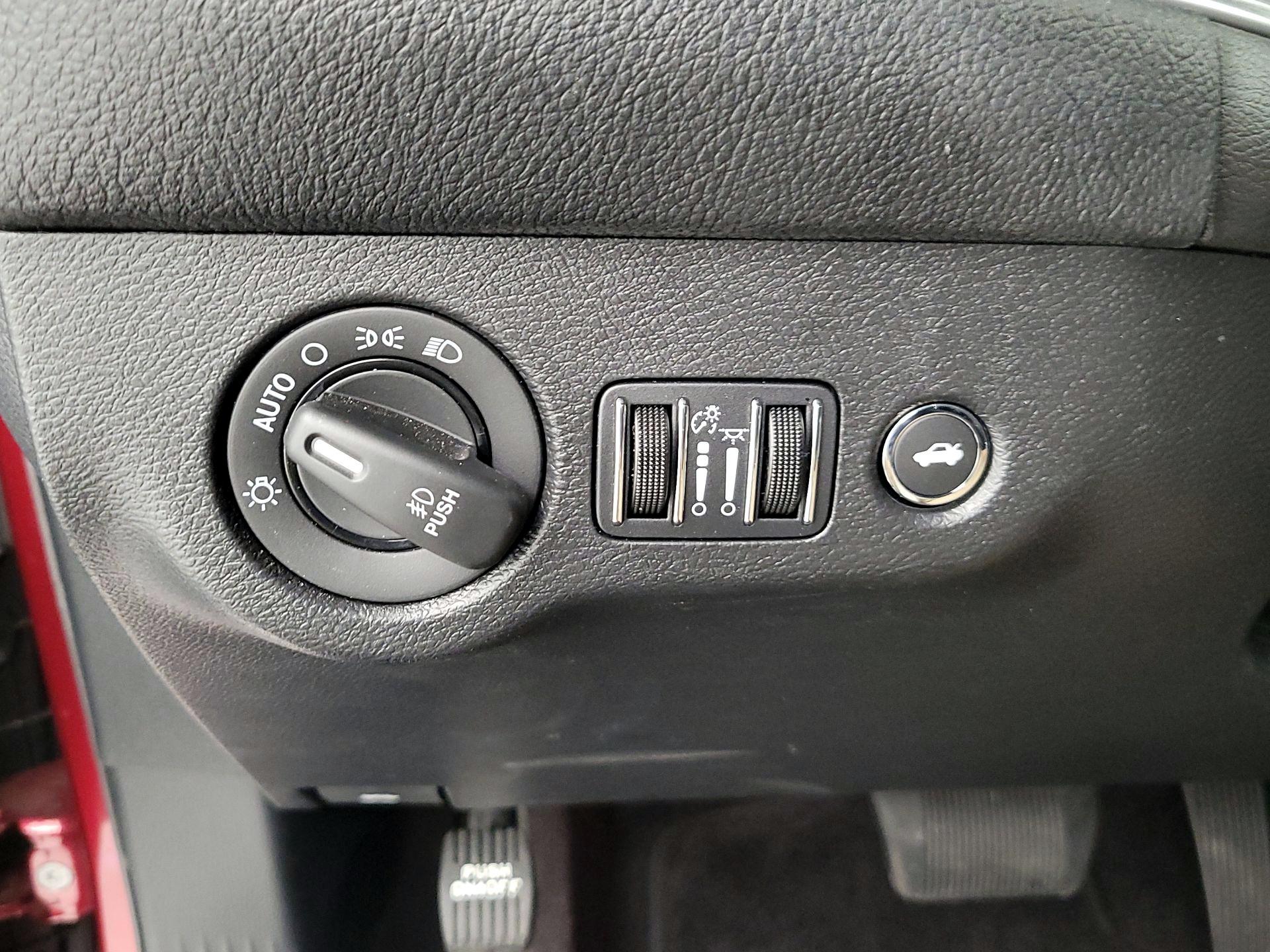 Thumbnail: 2017 Dodge Challenger - 13