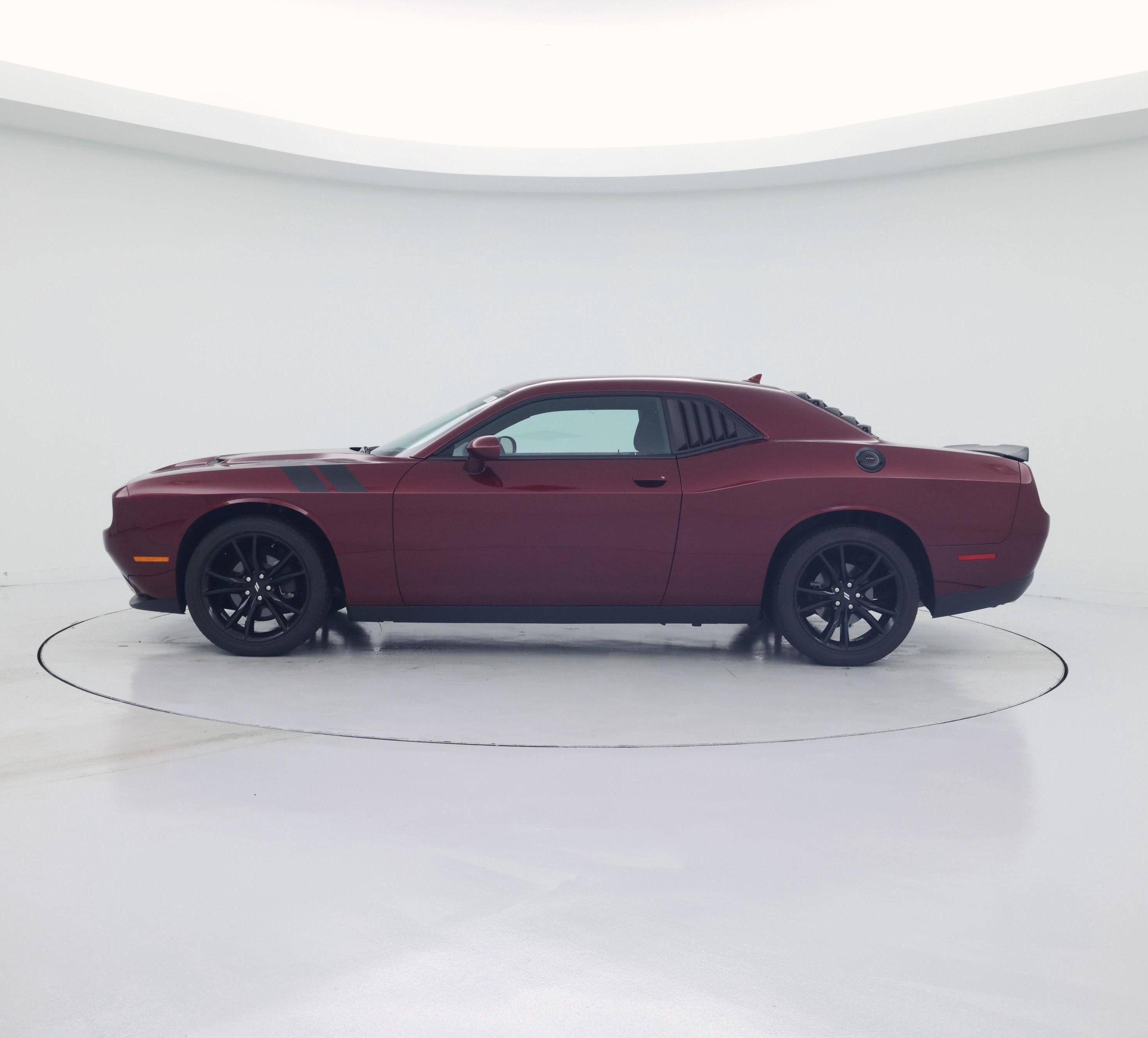 Thumbnail: 2017 Dodge Challenger - 3