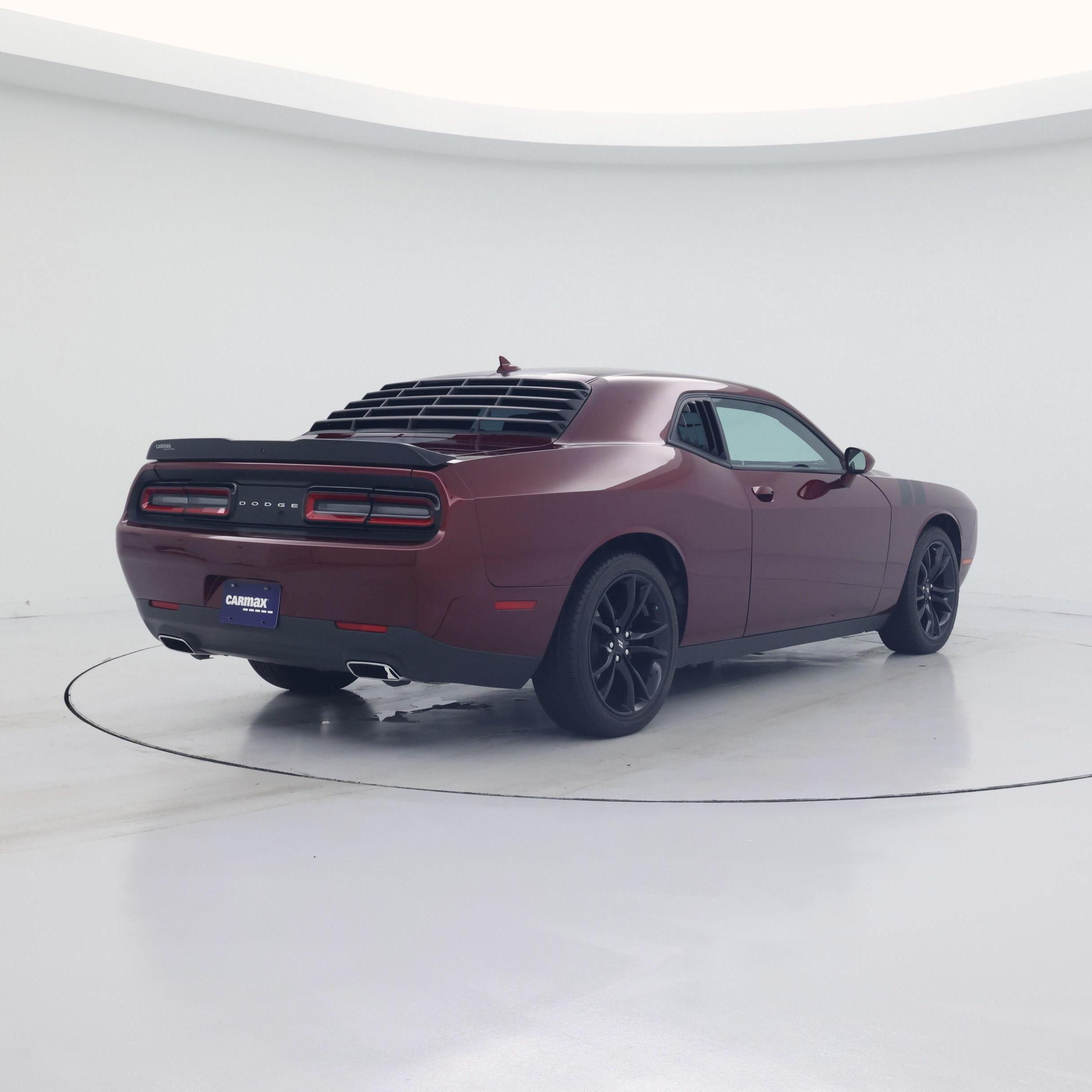 Thumbnail: 2017 Dodge Challenger - 8