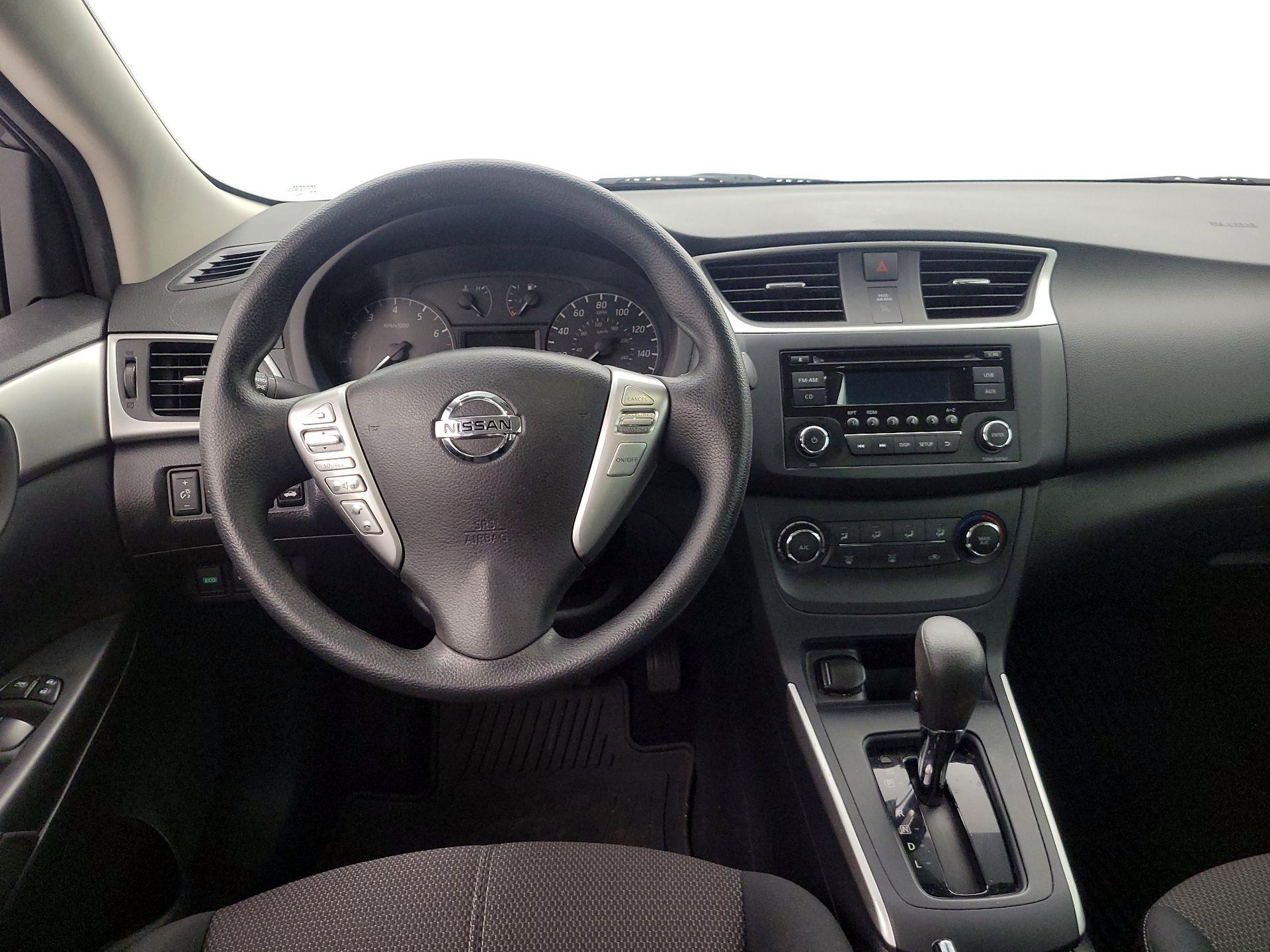 Thumbnail: 2017 Nissan Sentra - 10